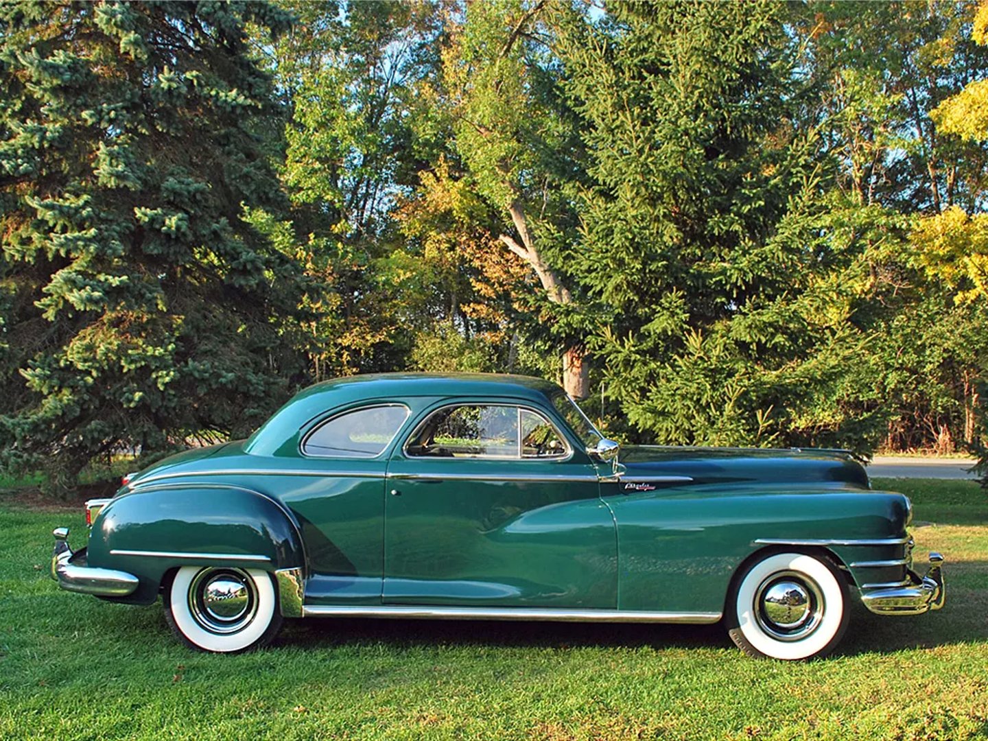 Chrysler_New_Yorker_2_generation__Coupe__4.jpg