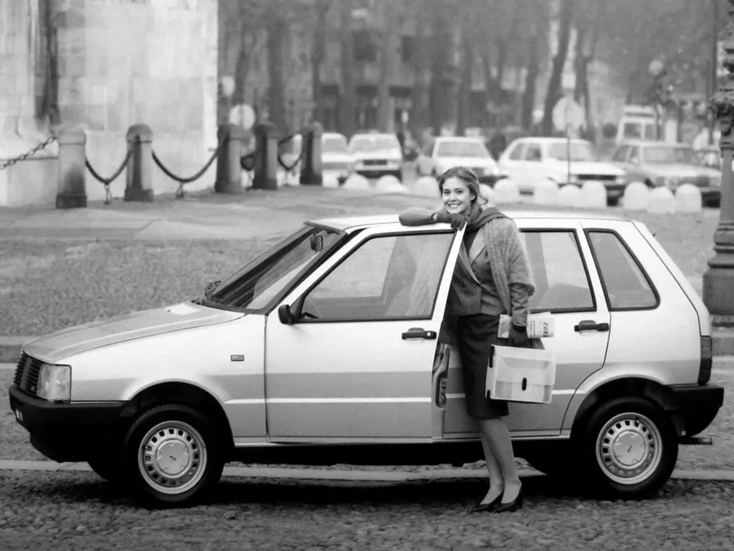 Fiat_Uno_1_generation__Mini_5-doors__8.jpg