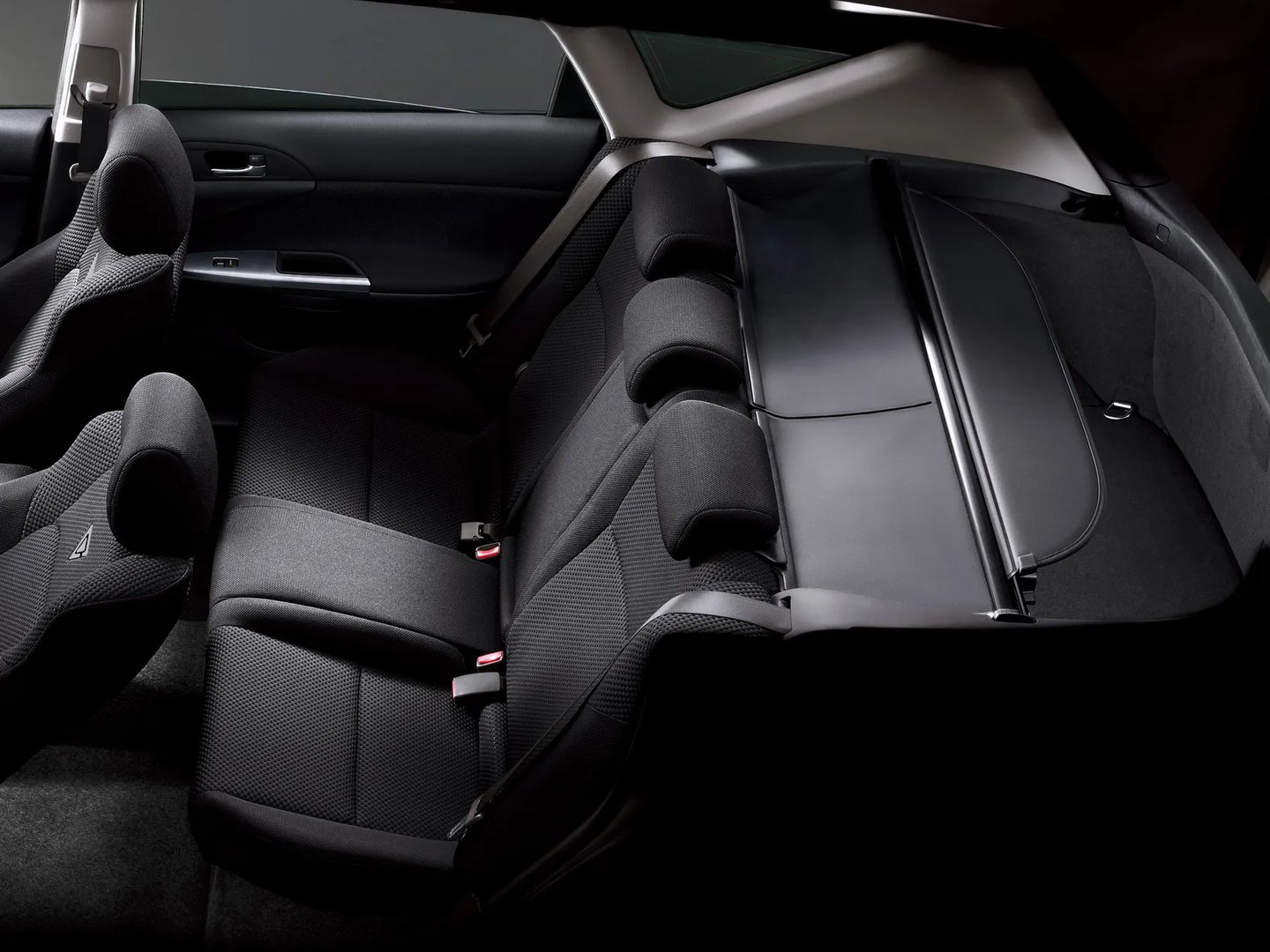 Toyota_Caldina_3_generation_restyling__Estate_5-door__8.jpg