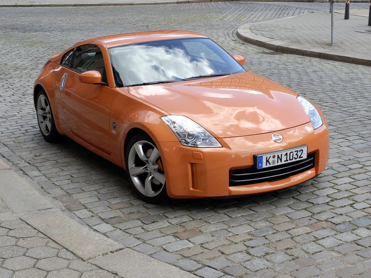 Nissan_350Z_1_generation_restyling__Coupe__7.jpg