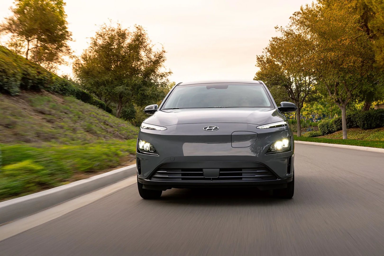 Hyundai_Kona_EV_1_generation_restyling_1__SUV_5-doors__9.jpg