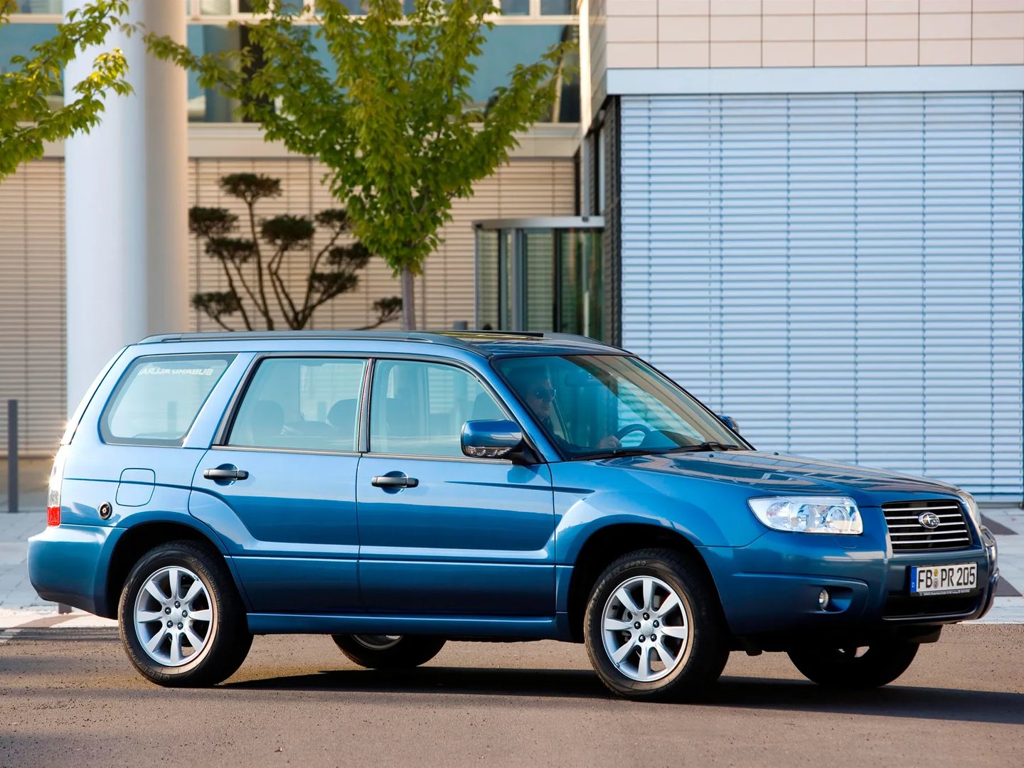 Subaru_Forester_2_generation_restyling__SUV_5-doors__3.jpg