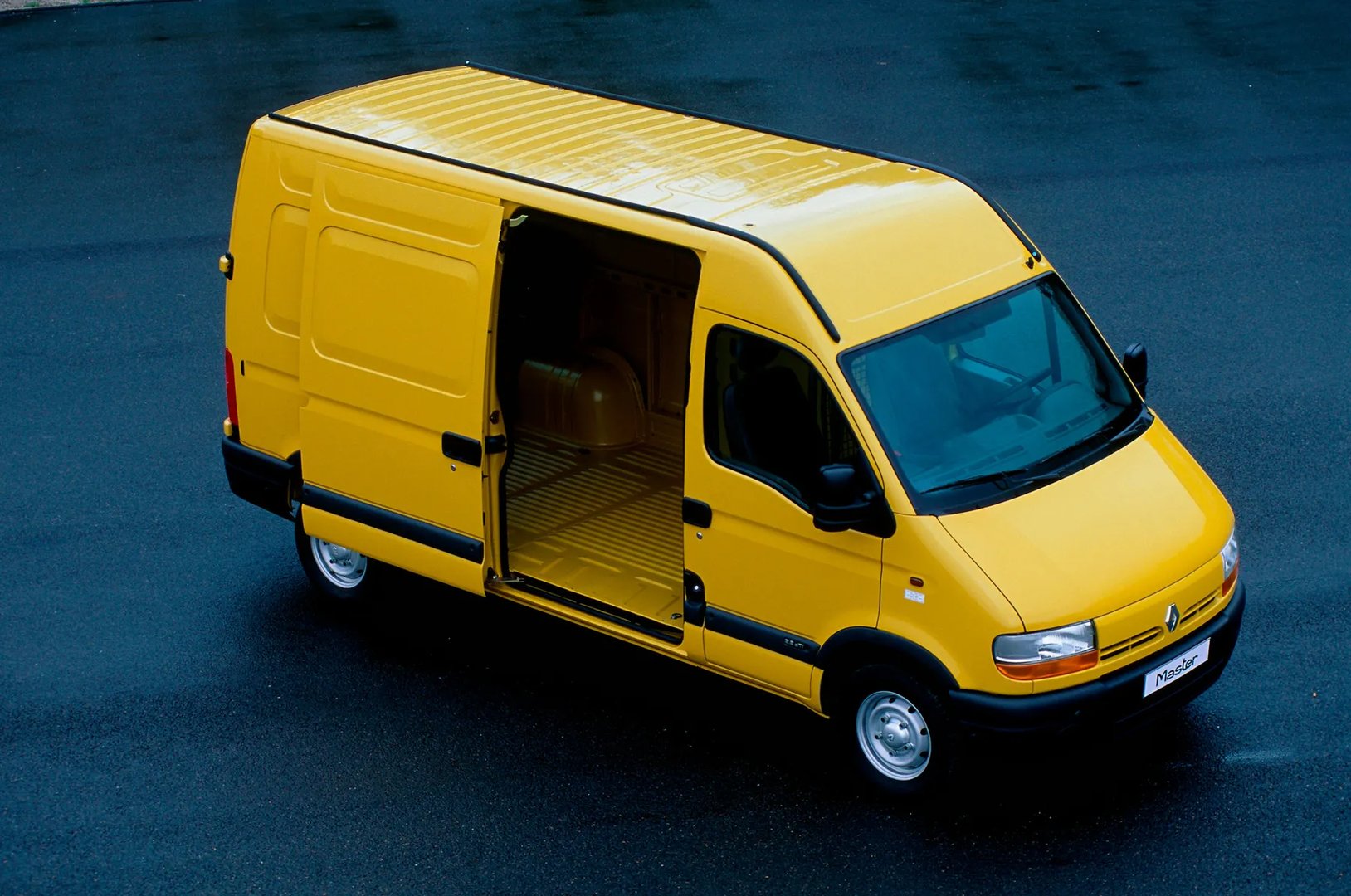 Renault_Master_2_generation__Van__3.jpg