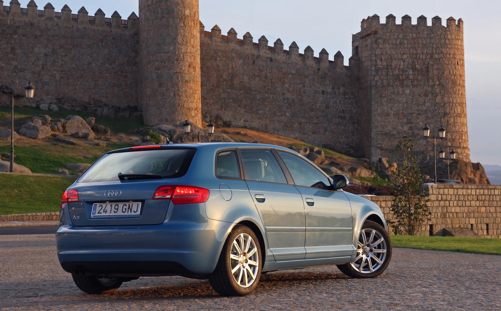 Audi_A3_2_generation_restyling_2__Hatchback_5-door__12.jpg