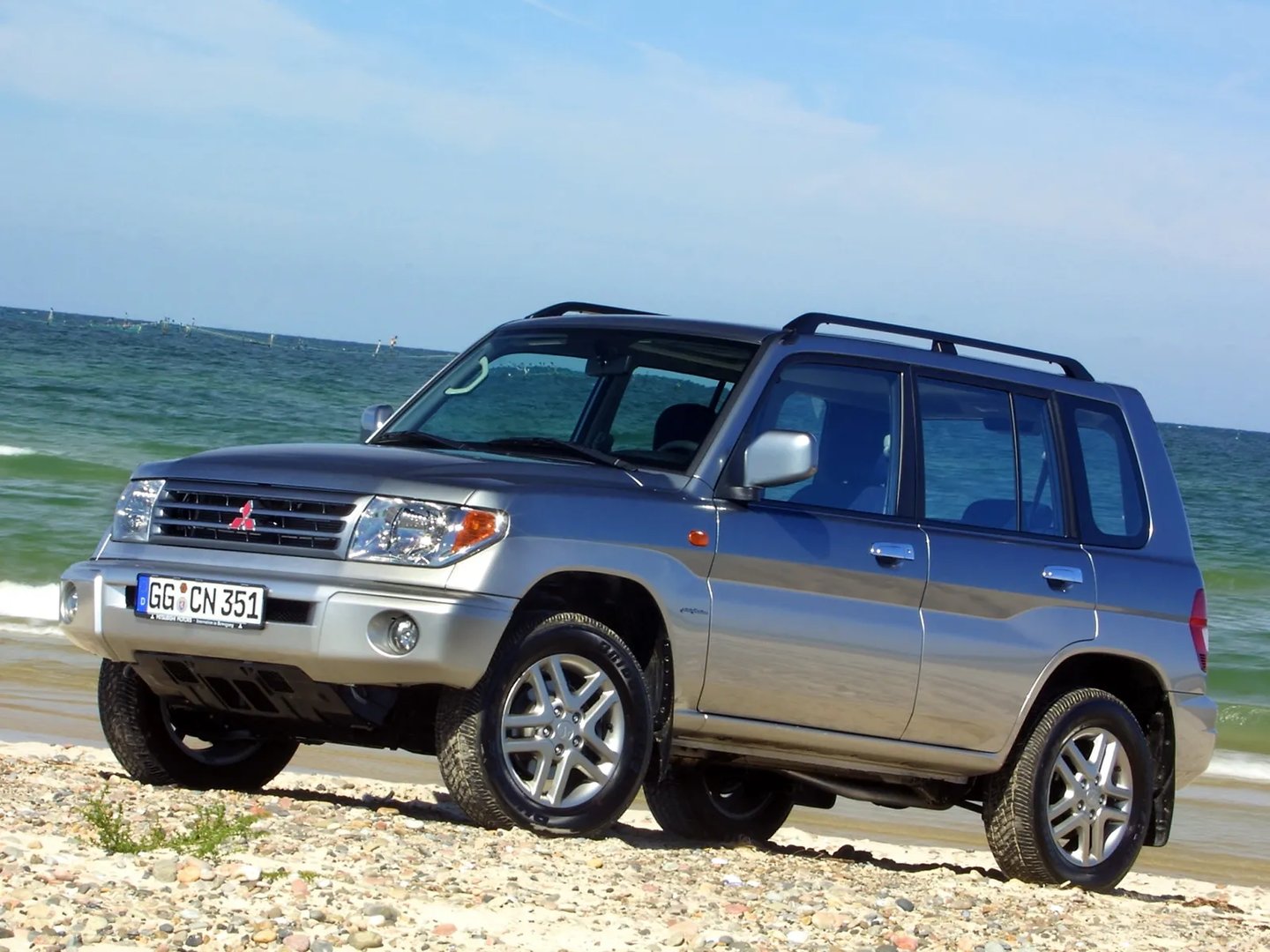 Mitsubishi_Pajero_Pinin_1_generation__SUV_5-doors__1.jpg