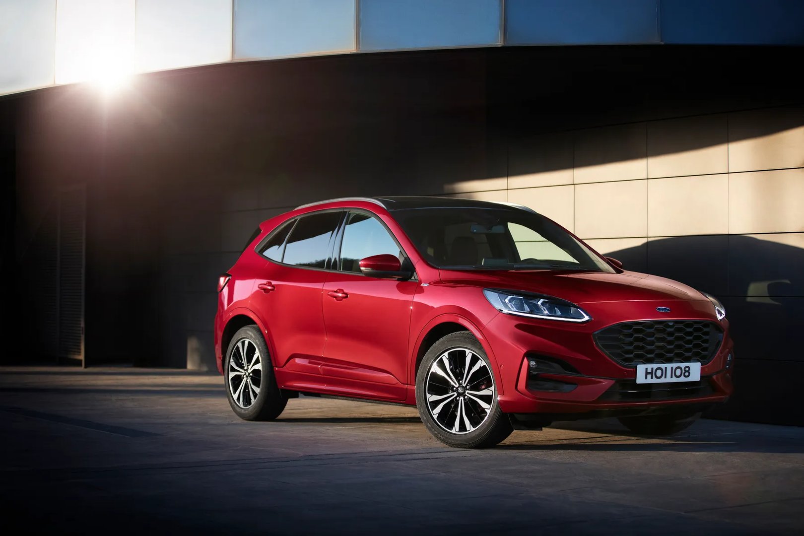 Ford_Kuga_3_generation__SUV_5-doors__4.jpg