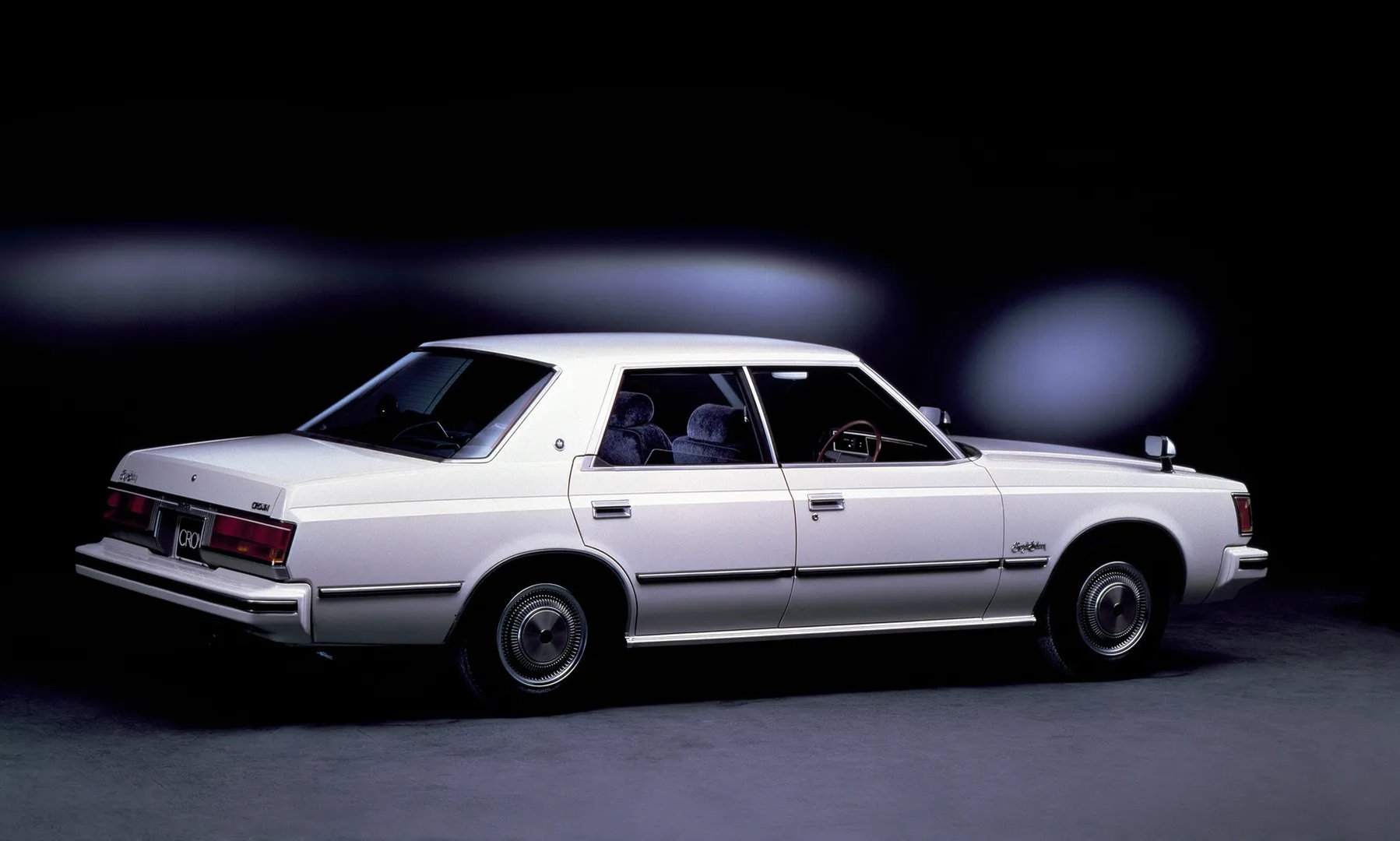 Toyota_Crown_6_generation__Sedan__4.jpg