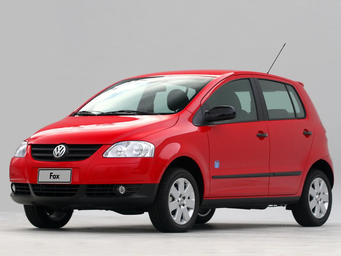 Volkswagen_Fox_1_generation__Mini_5-doors__2.jpg