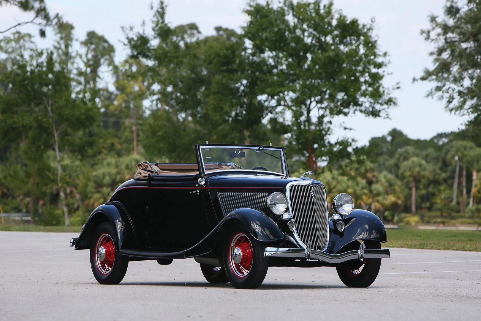 Ford_V8_1_generation__Cabrio__7.jpg