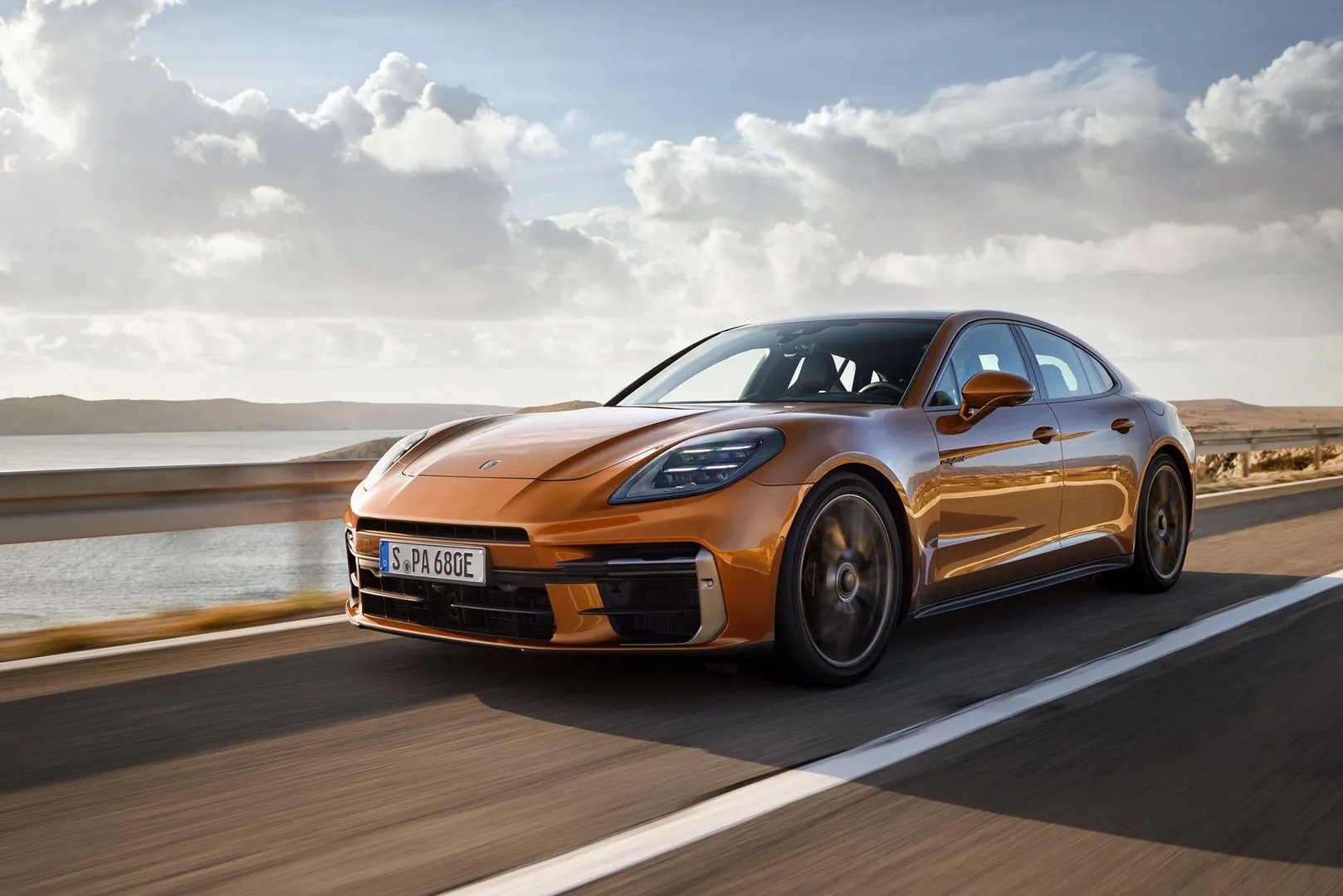 Porsche_Panamera_3_generation__Liftback__6.jpg