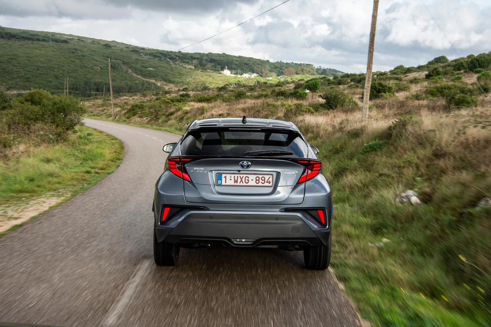 Toyota_C-HR_1_generation_restyling__SUV_5-doors__7.jpg