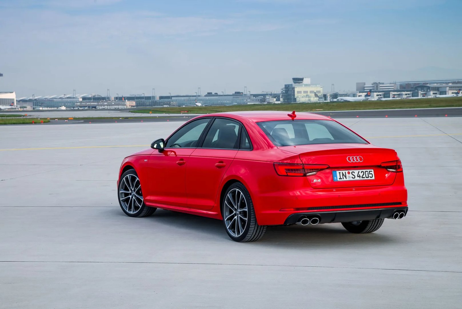 Audi_S4_5_generation__Sedan__3.jpg