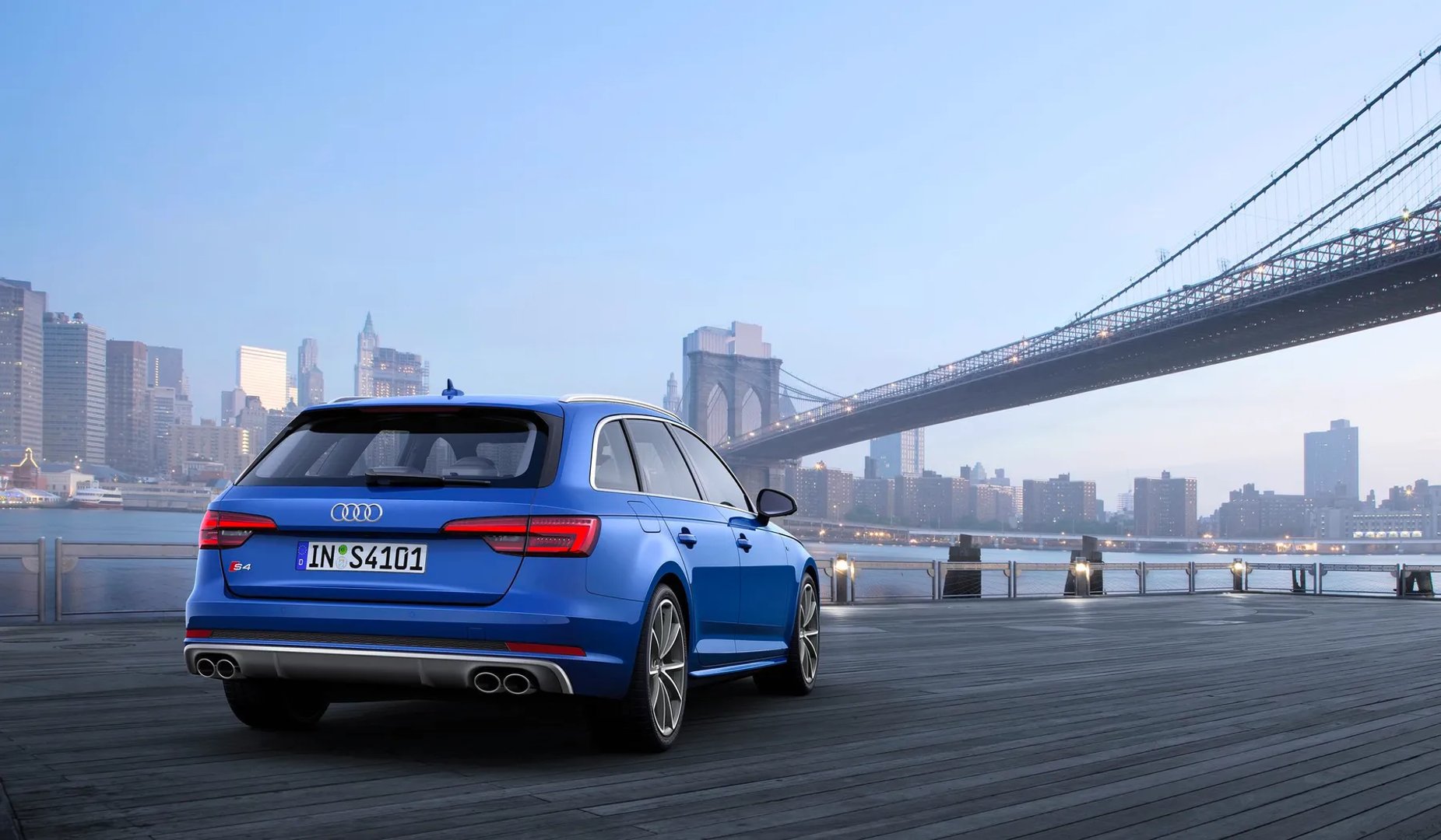 Audi_S4_5_generation__Estate_5-door__7.jpg