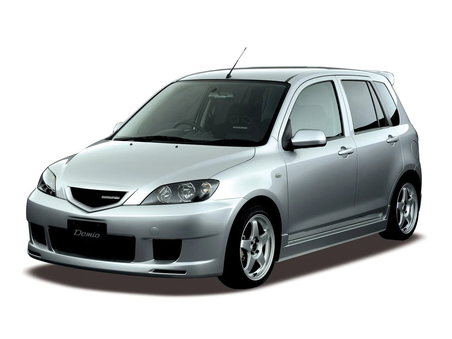 Mazda_Demio_2_generation__Mini_5-doors__3.jpg
