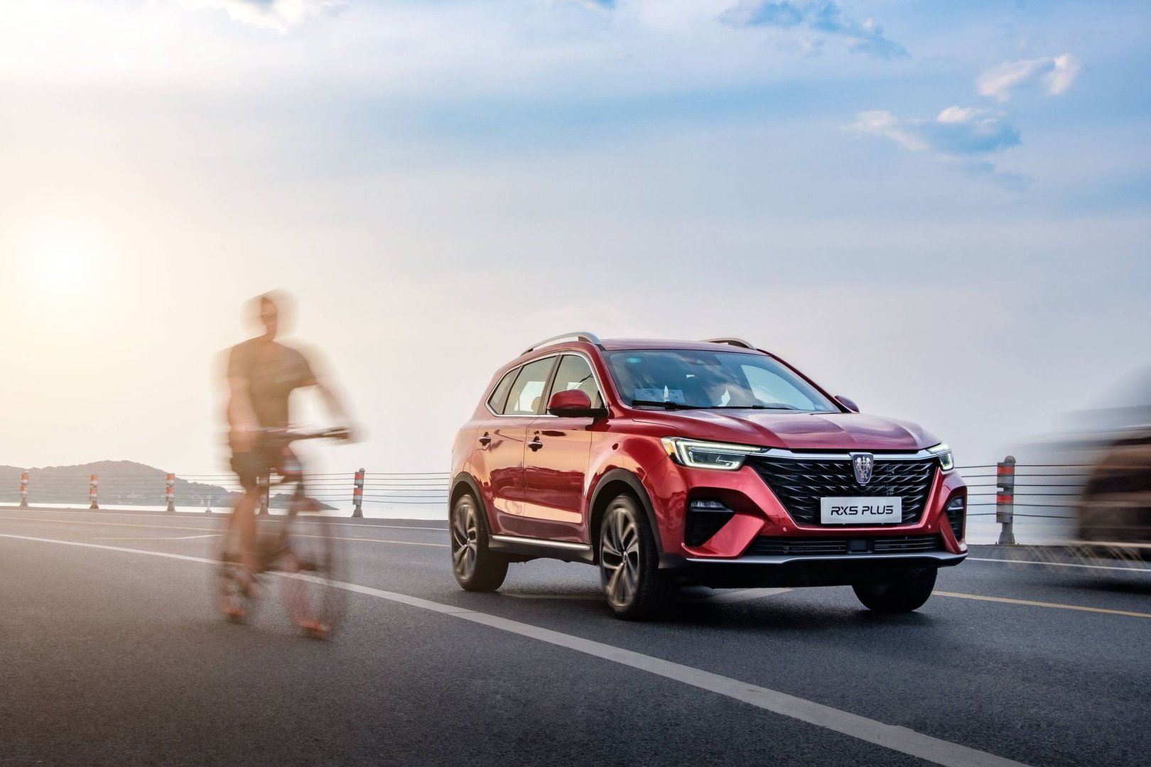 roewe_RX5_Plus_1_generation__SUV_5-doors__11.jpg