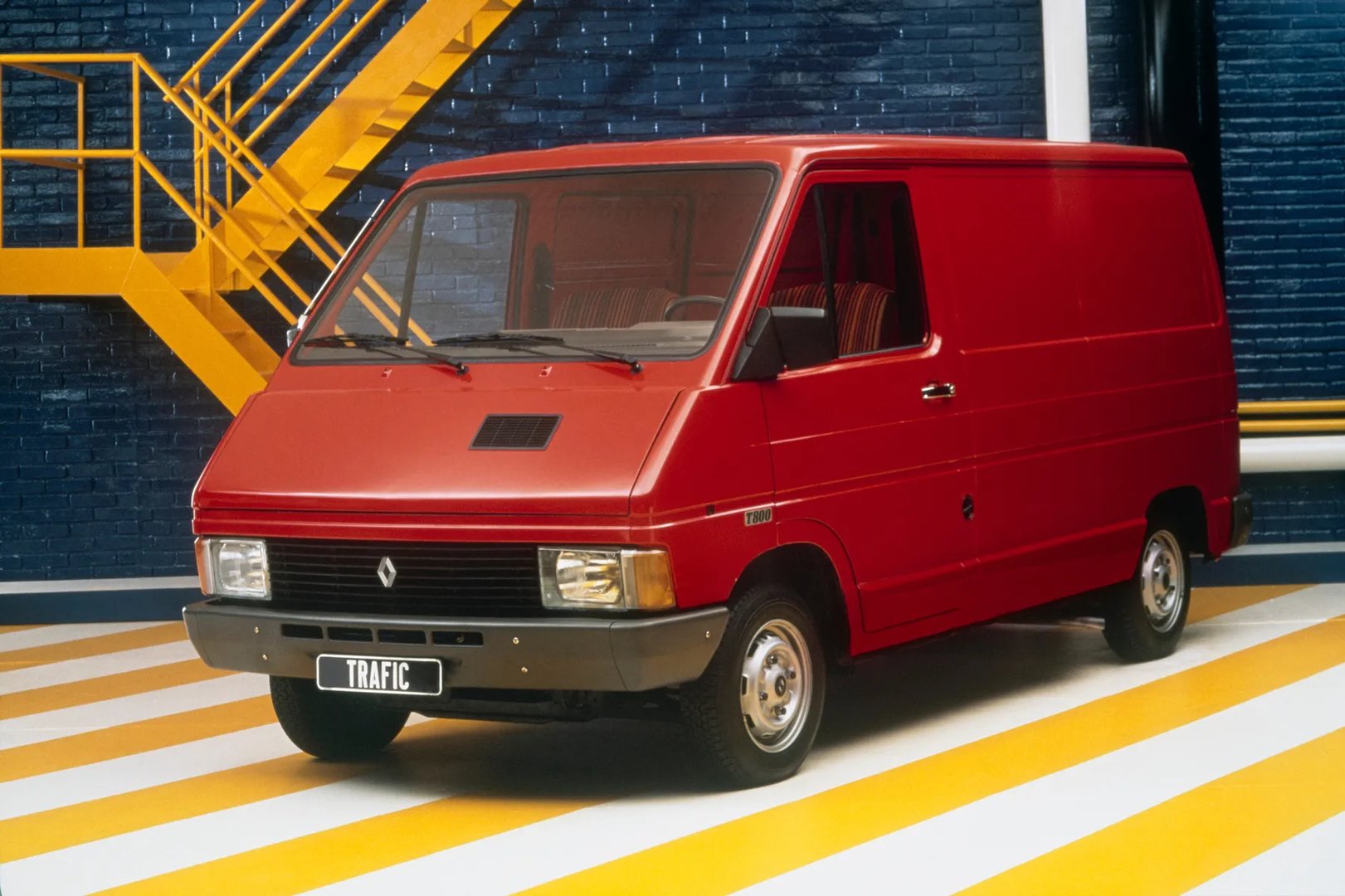 Renault_Trafic_1_generation__Van__5.jpg