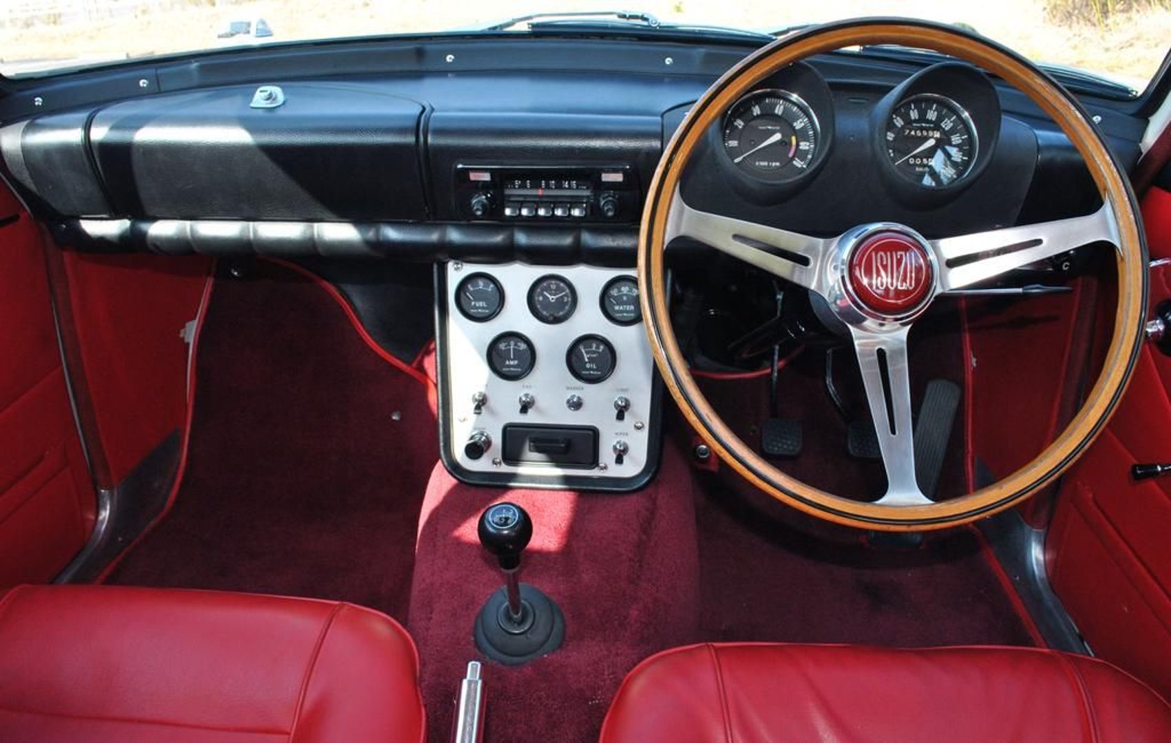isuzu_Bellett_1_generation__Coupe__4.jpg