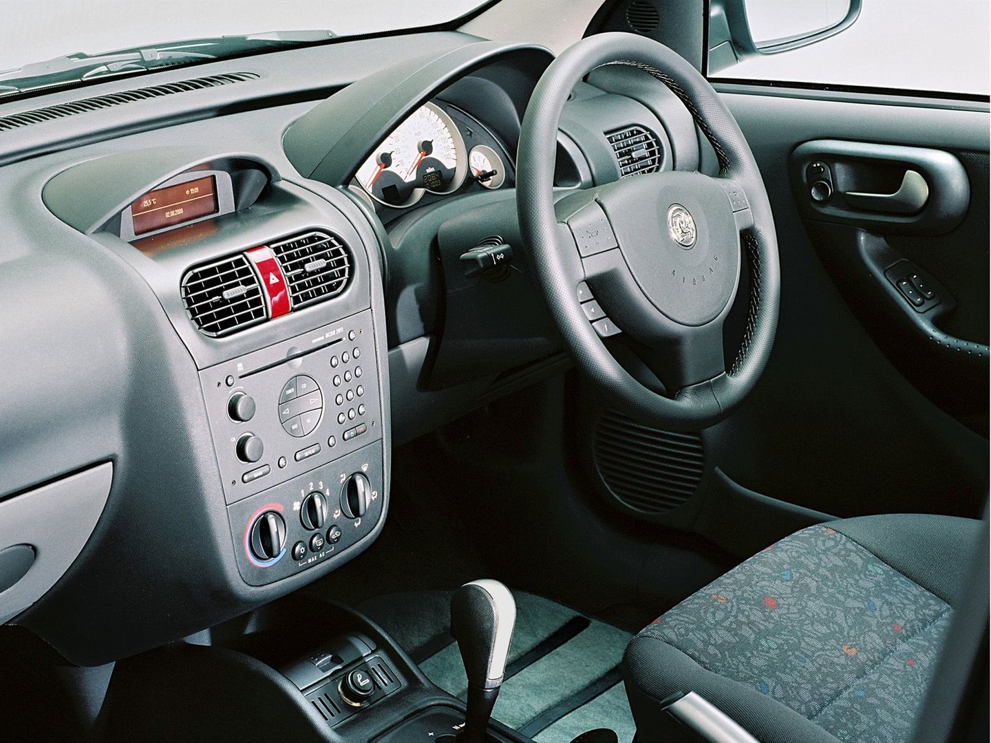 vauxhall_Corsa_3_generation__Mini_5-doors__3.jpg