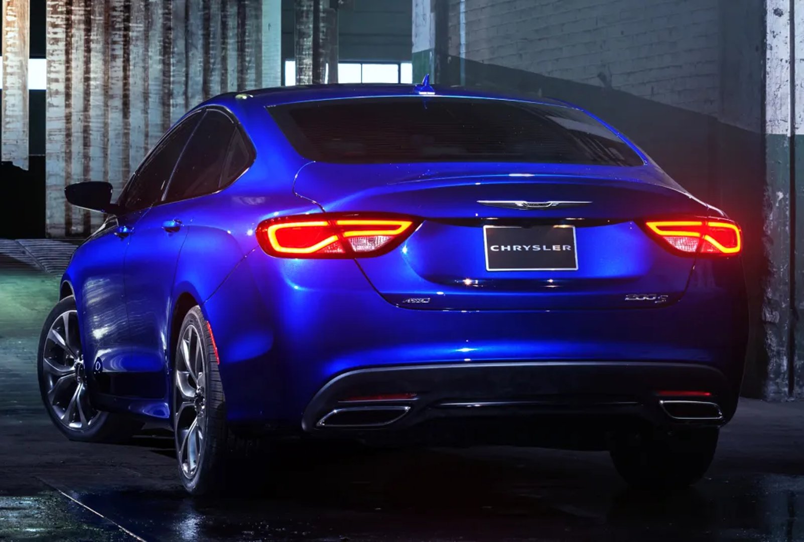 Chrysler_200_2_generation__Sedan__8.jpg