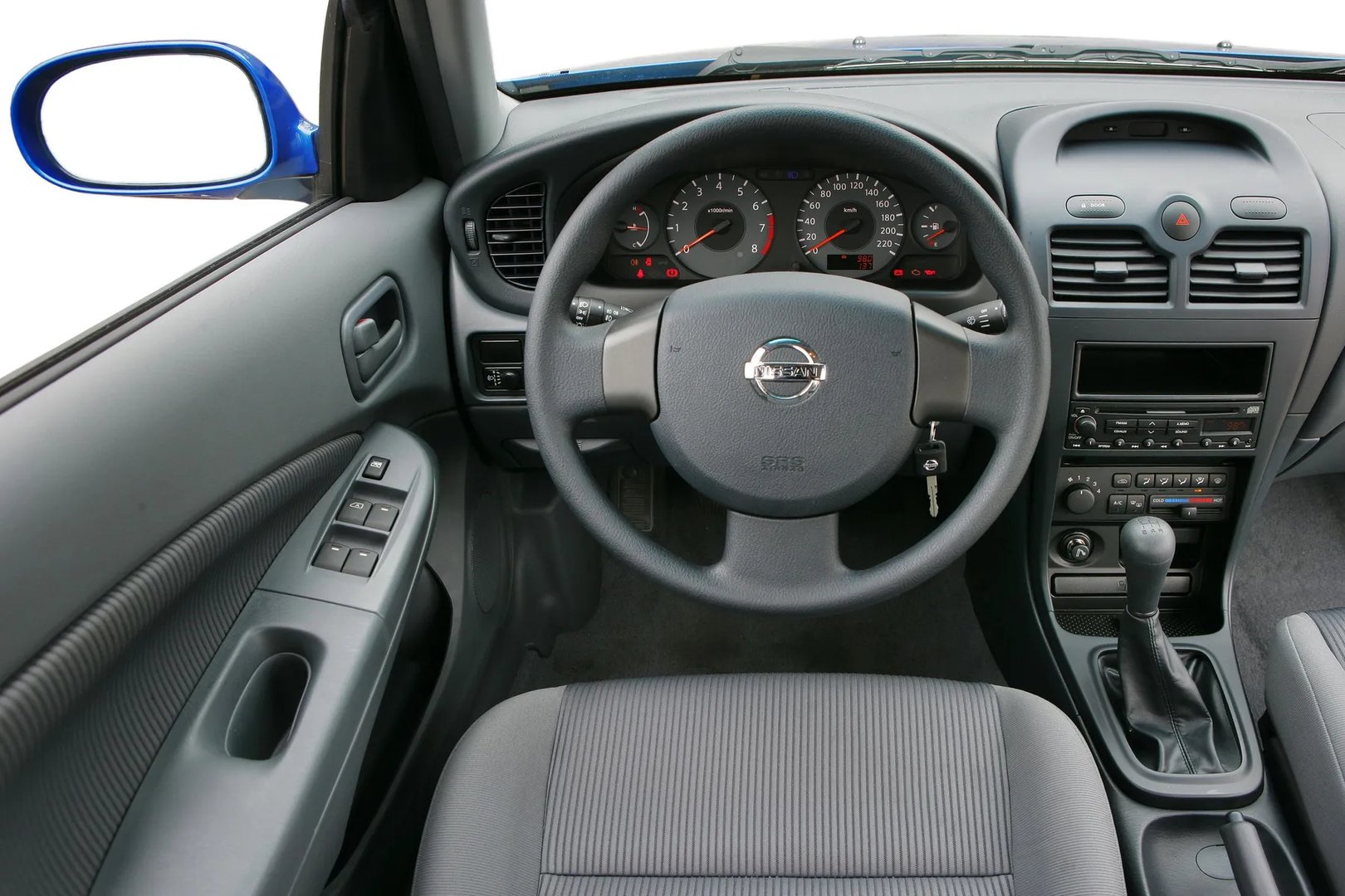 Nissan_Almera_Classic_1_generation__Sedan__5.jpg
