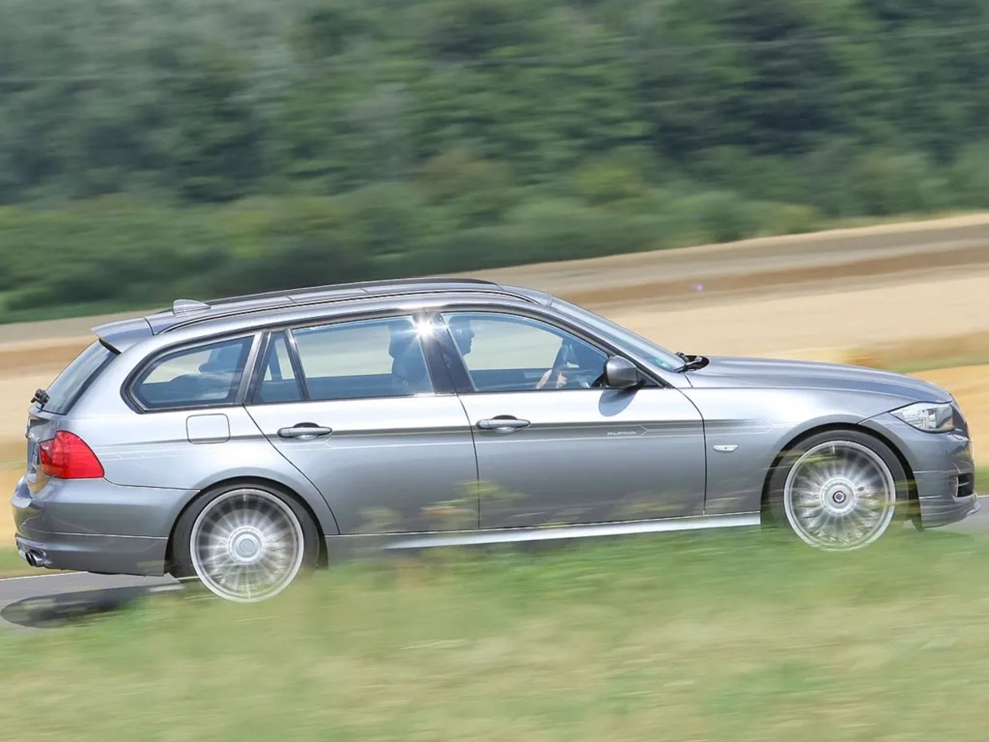 Alpina_B3_4_generation__Estate_5-door__5.jpg