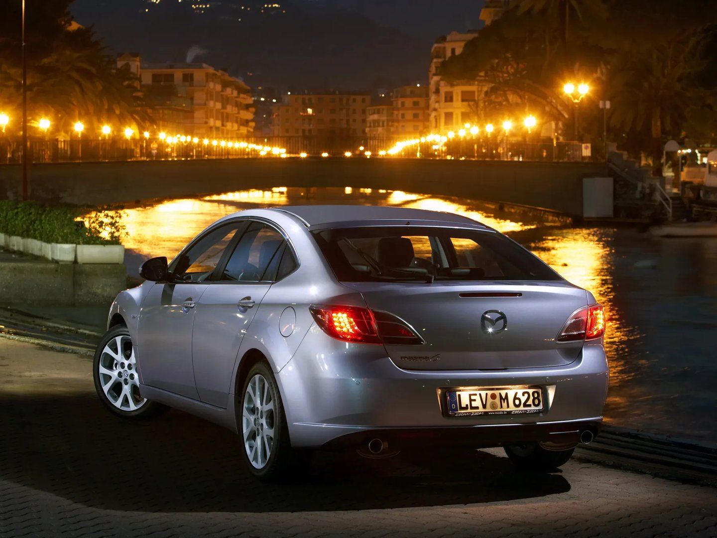 Mazda_6_2_generation__Liftback__9.jpg
