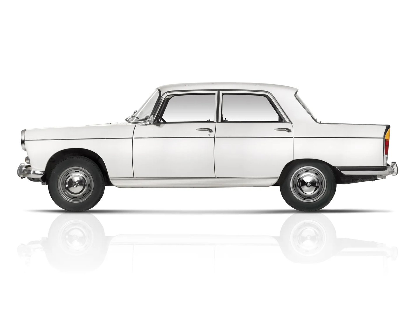 Peugeot_404_1_generation__Sedan__8.jpg