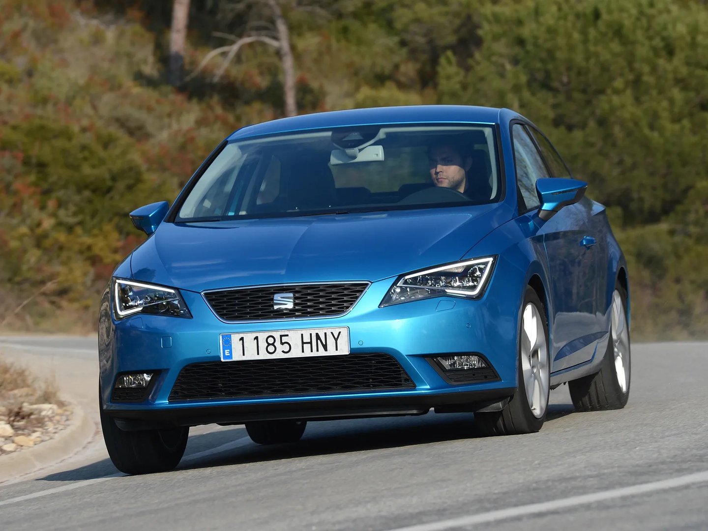 SEAT_Leon_3_generation__Hatchback_3-door__12.jpg