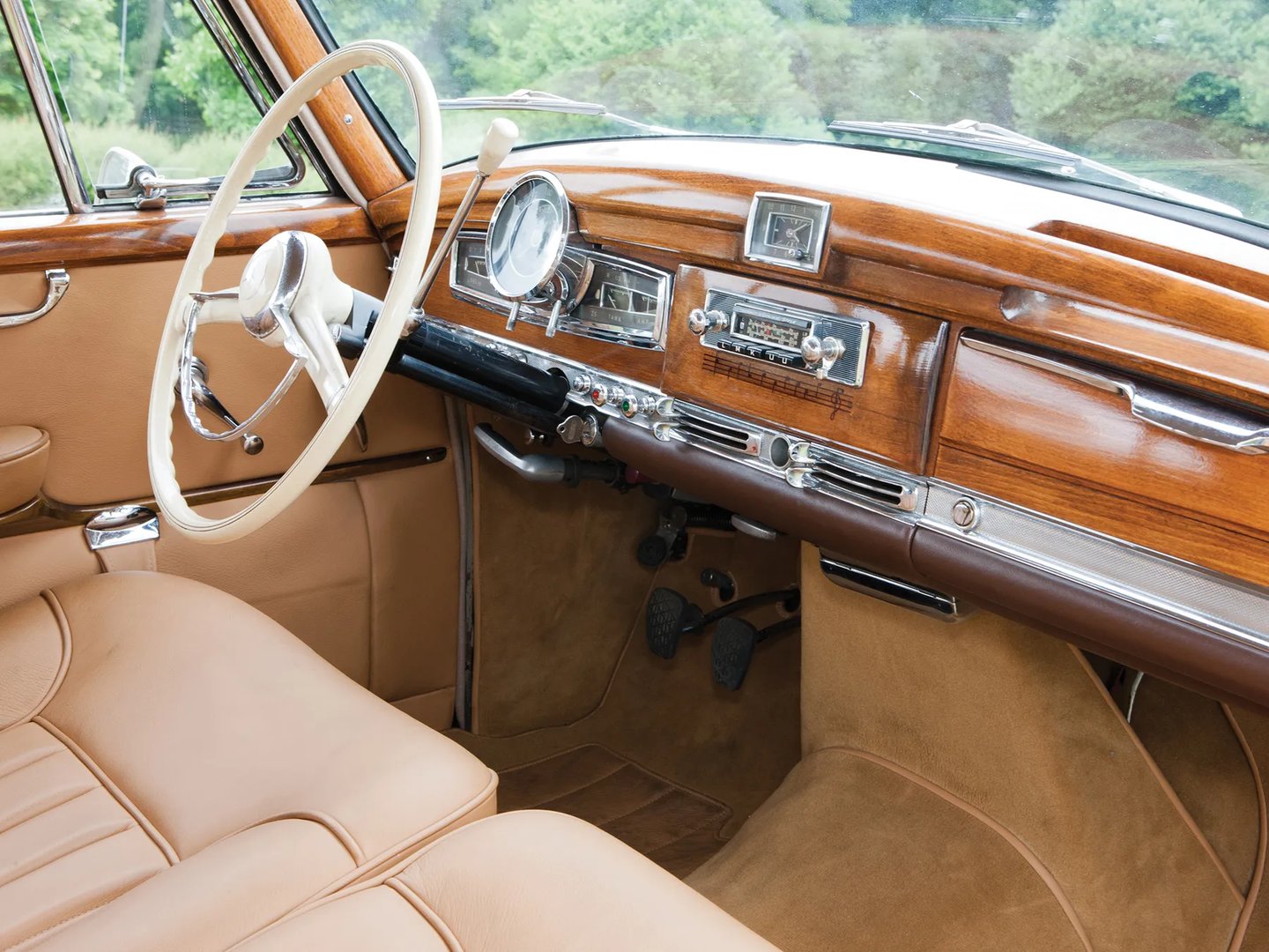 Mercedes_W189_1_generation__Sedan__10.jpg