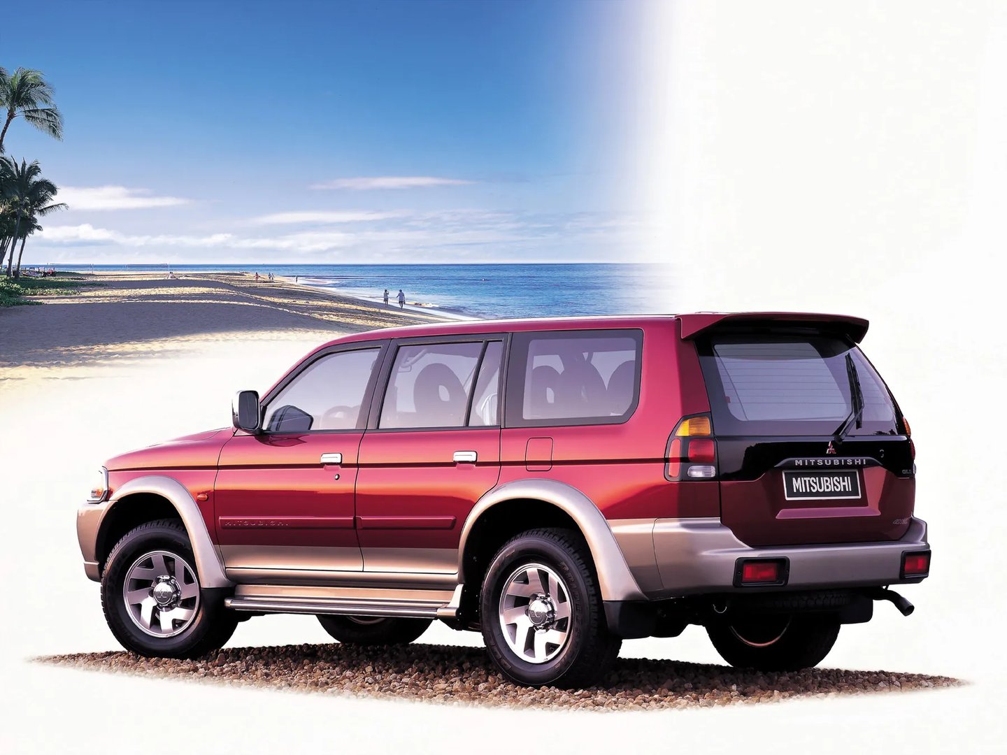 Mitsubishi_Pajero_Sport_1_generation__SUV_5-doors__2.jpg
