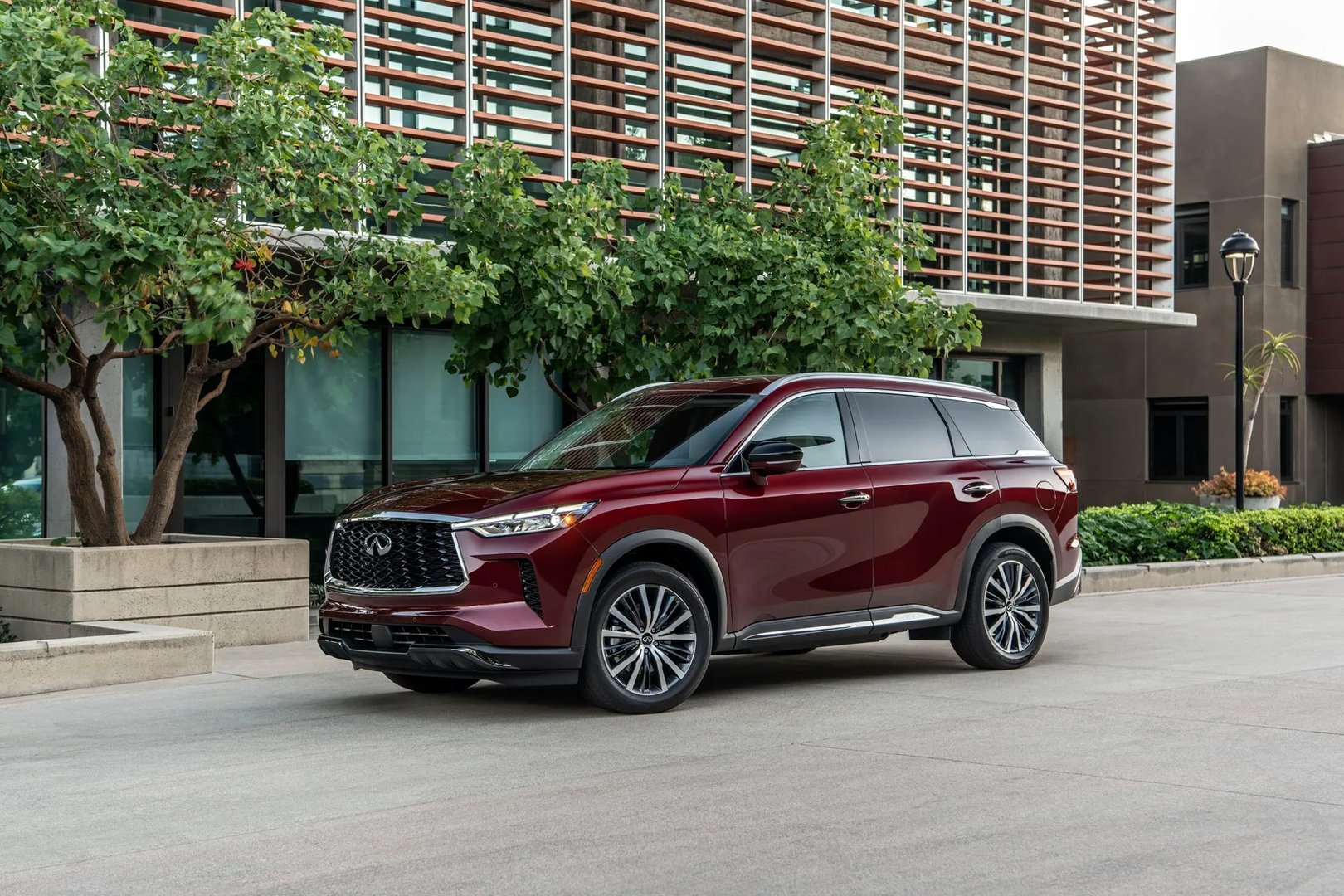 Infiniti_QX60_2_generation_restyling_1__SUV_5-doors__1.jpg