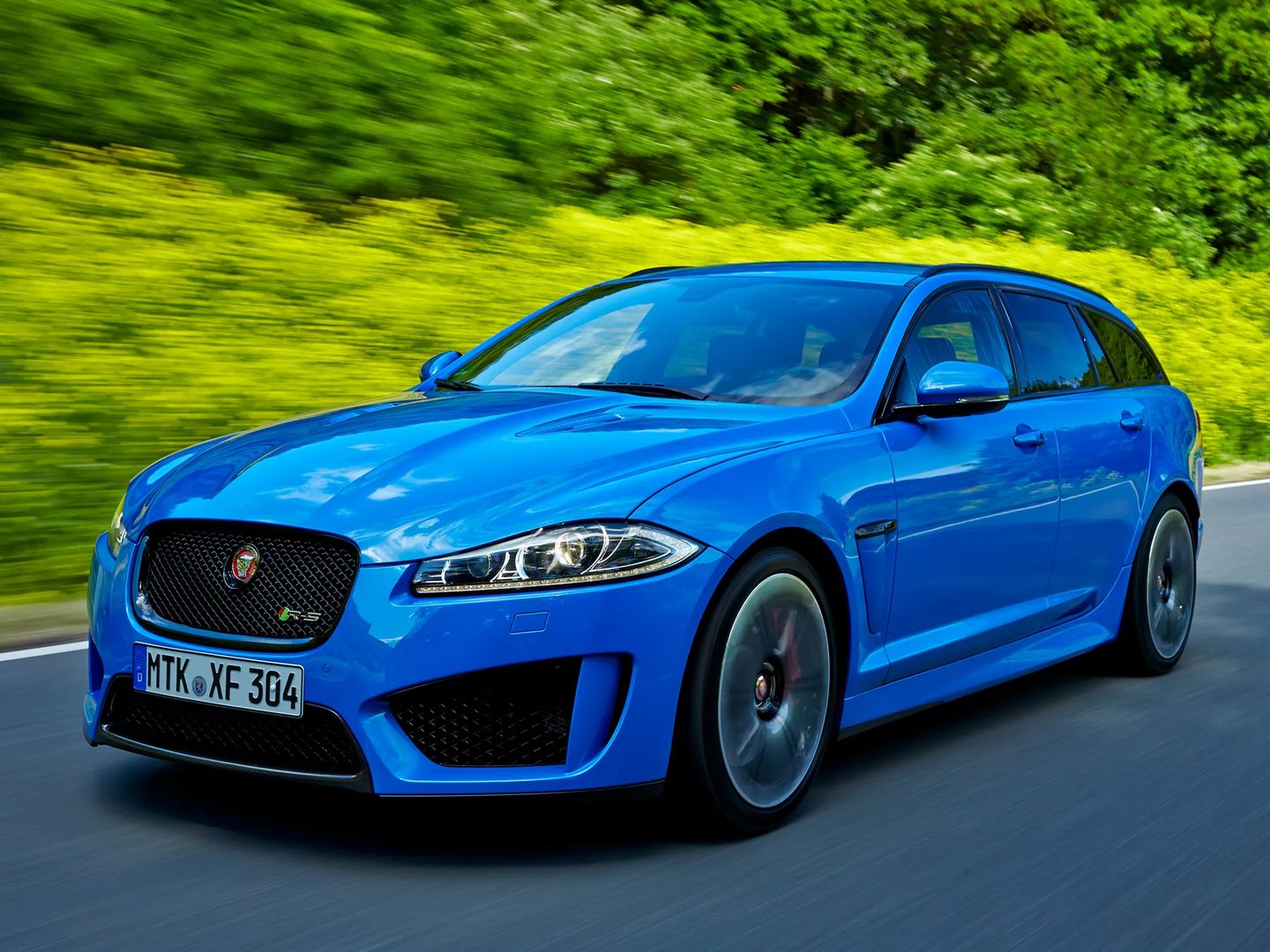 Jaguar_XFR_1_generation_restyling__Estate_5-door__1.jpg