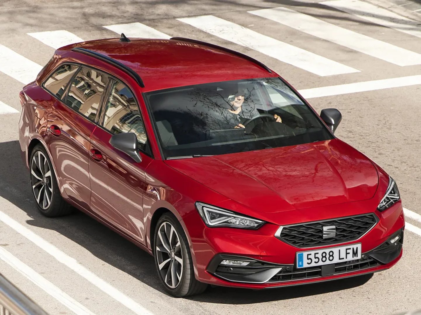 SEAT_Leon_4_generation__Estate_5-door__5.jpg