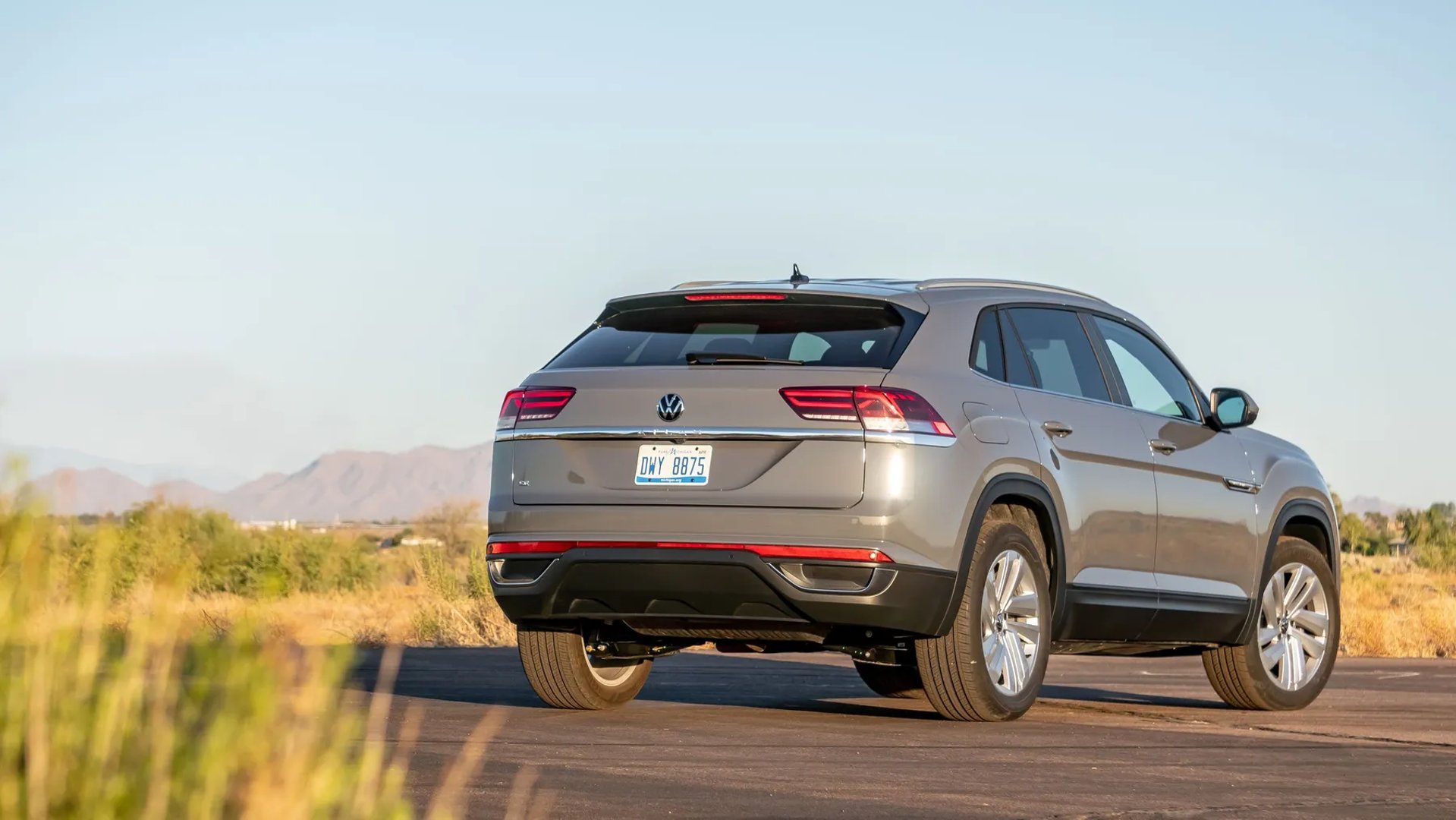 Volkswagen_Atlas_Cross_Sport_1_generation__SUV_Coupe__13.jpg