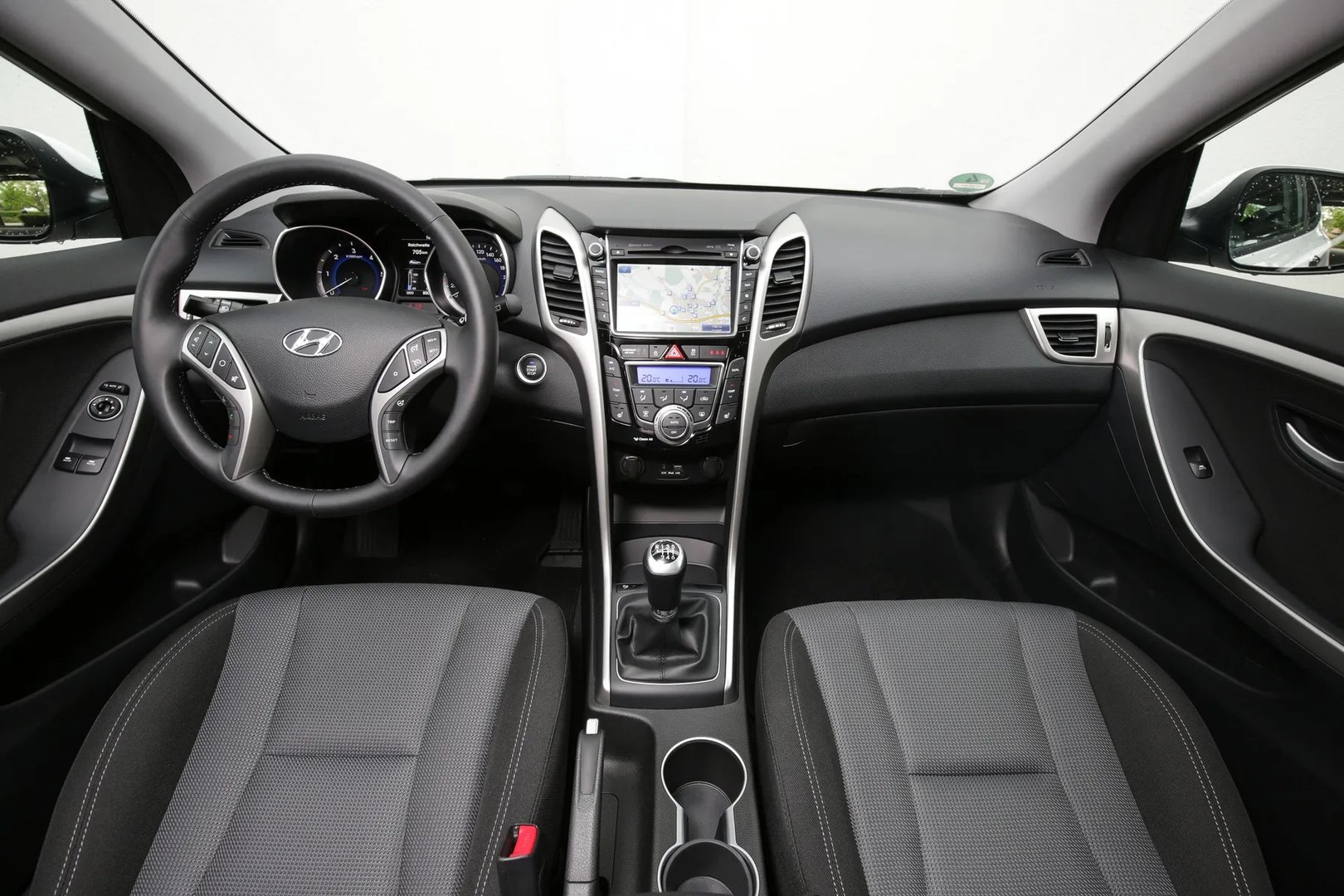 Hyundai_i30_2_generation_restyling__Hatchback_3-door__10.jpg