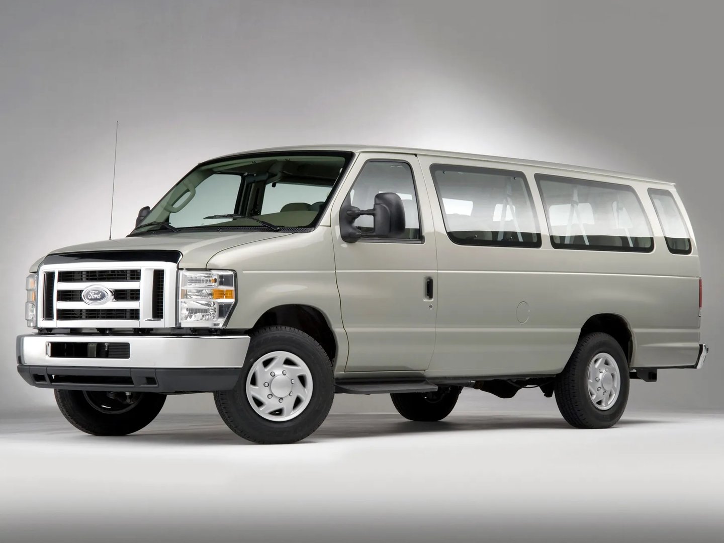 Ford Econoline 4 generation, restyling 3  Minivan
