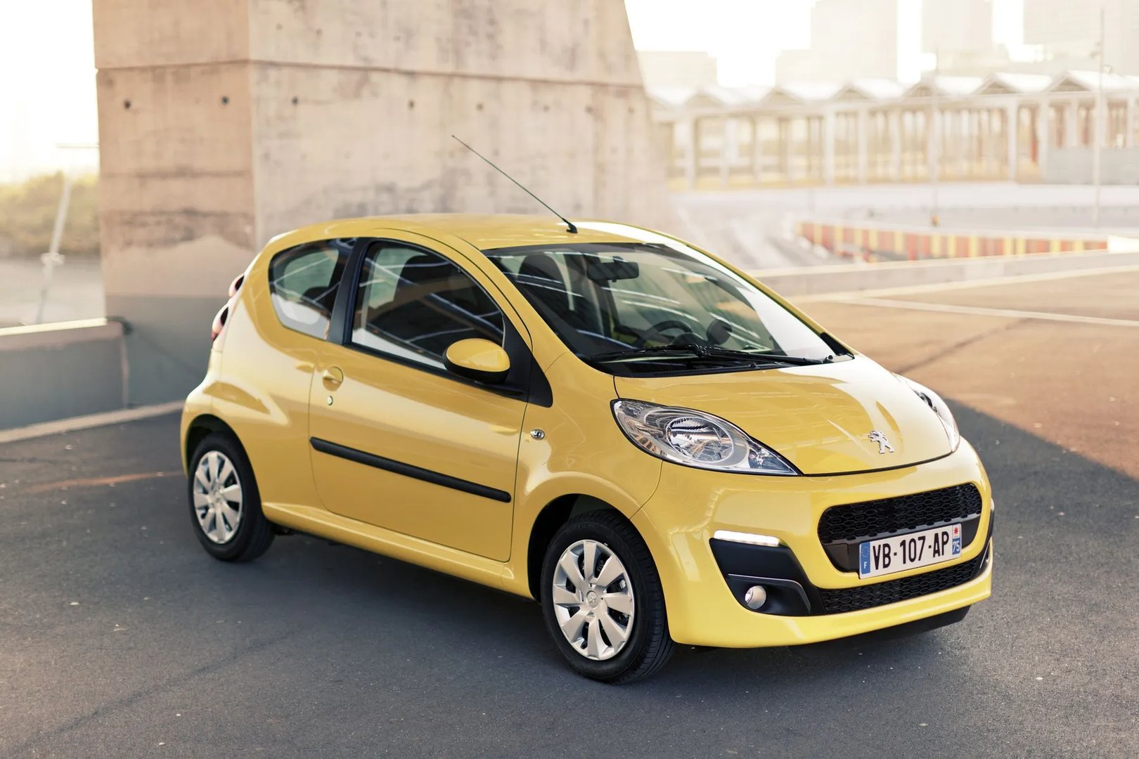 Peugeot_107_1_generation_restyling_2__Mini_3-doors__2.jpg