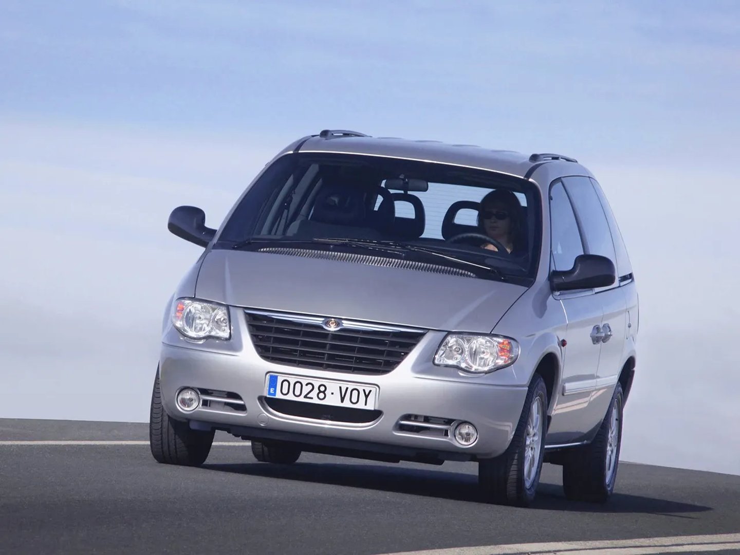 Chrysler_Grand_Voyager_4_generation_restyling__Minivan__10.jpg