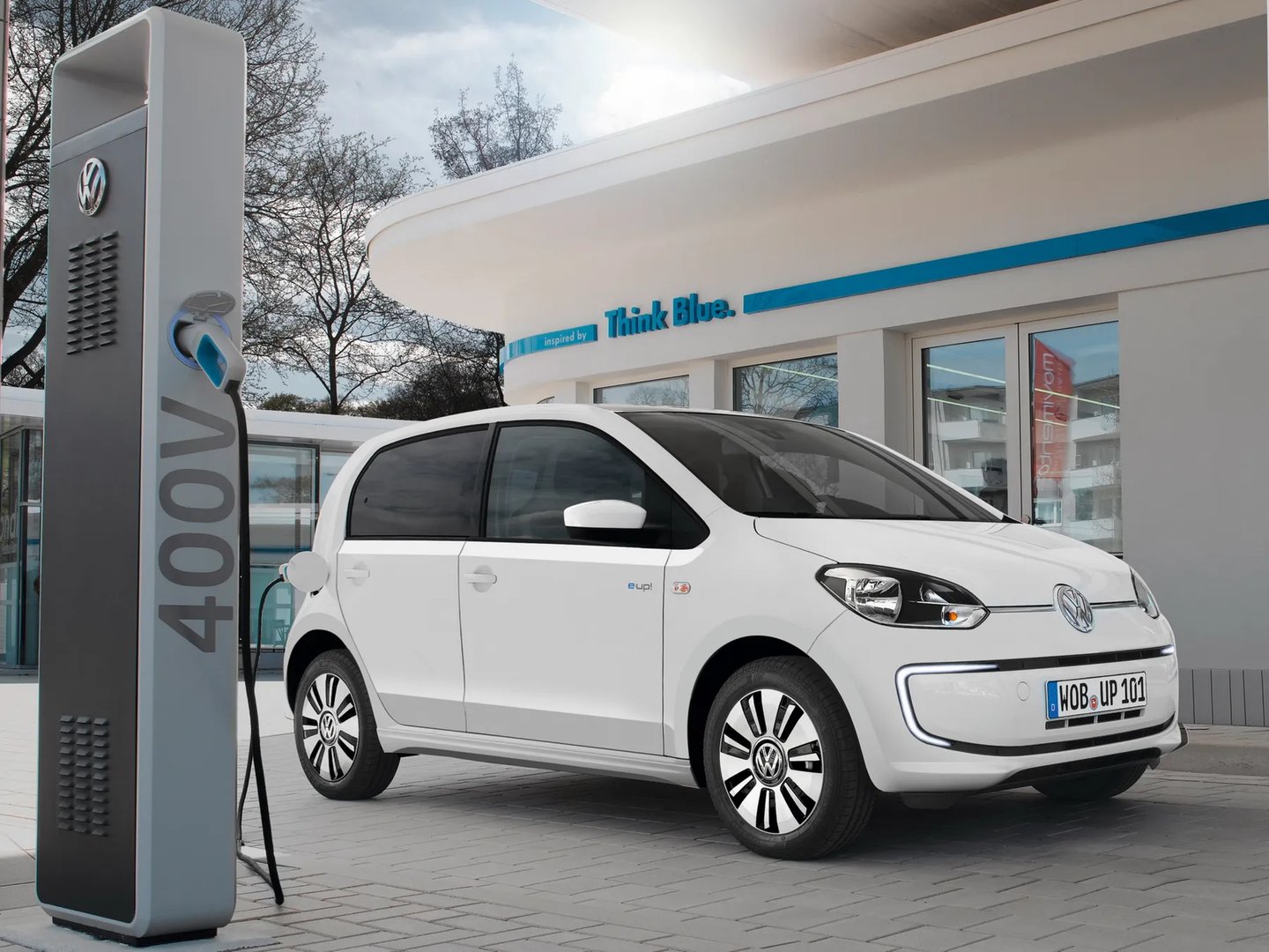 Volkswagen_up!_1_generation__Mini_5-doors__main.jpg
