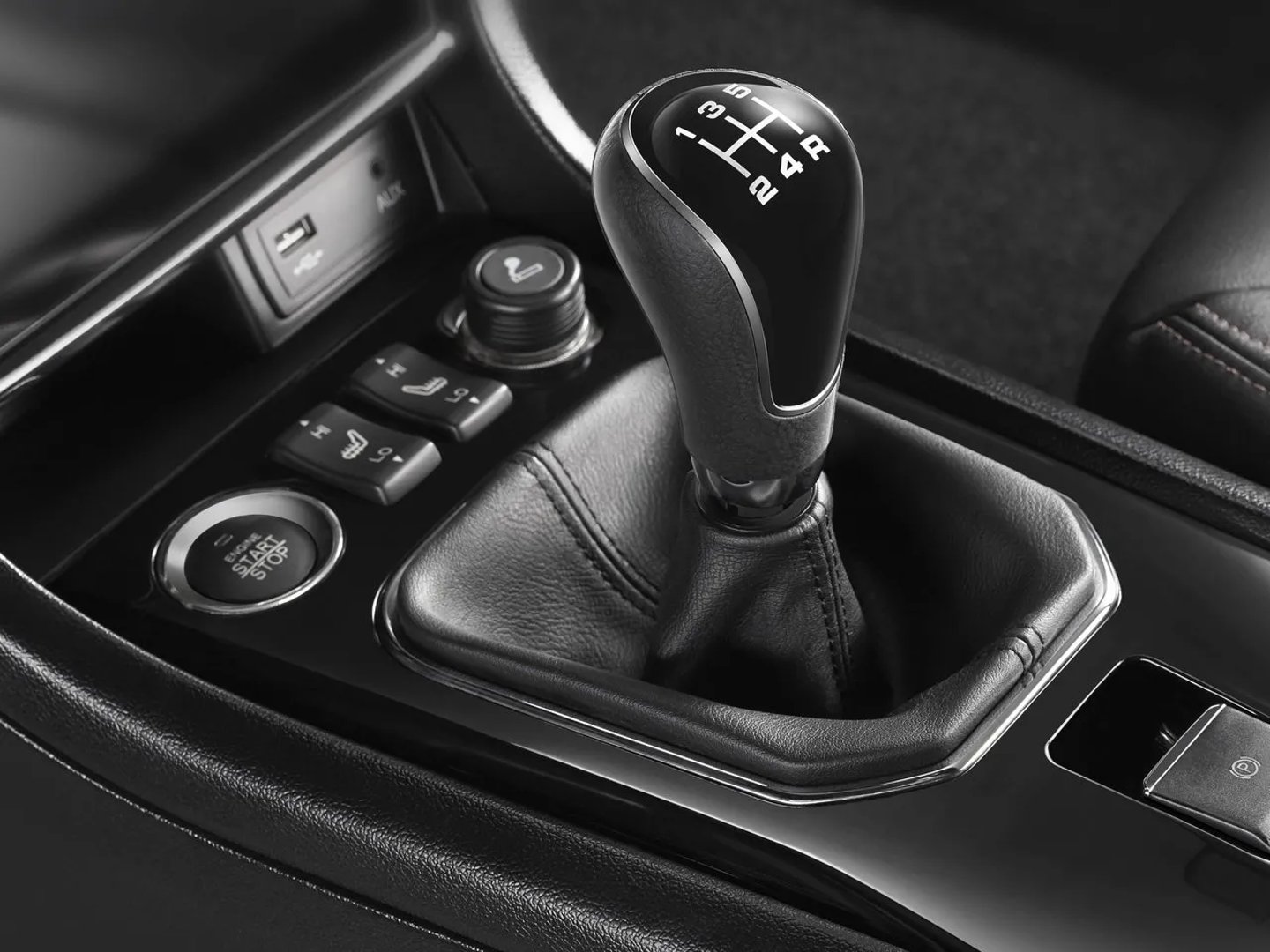 DongFeng_370_1_generation__SUV_5-doors__12.jpg