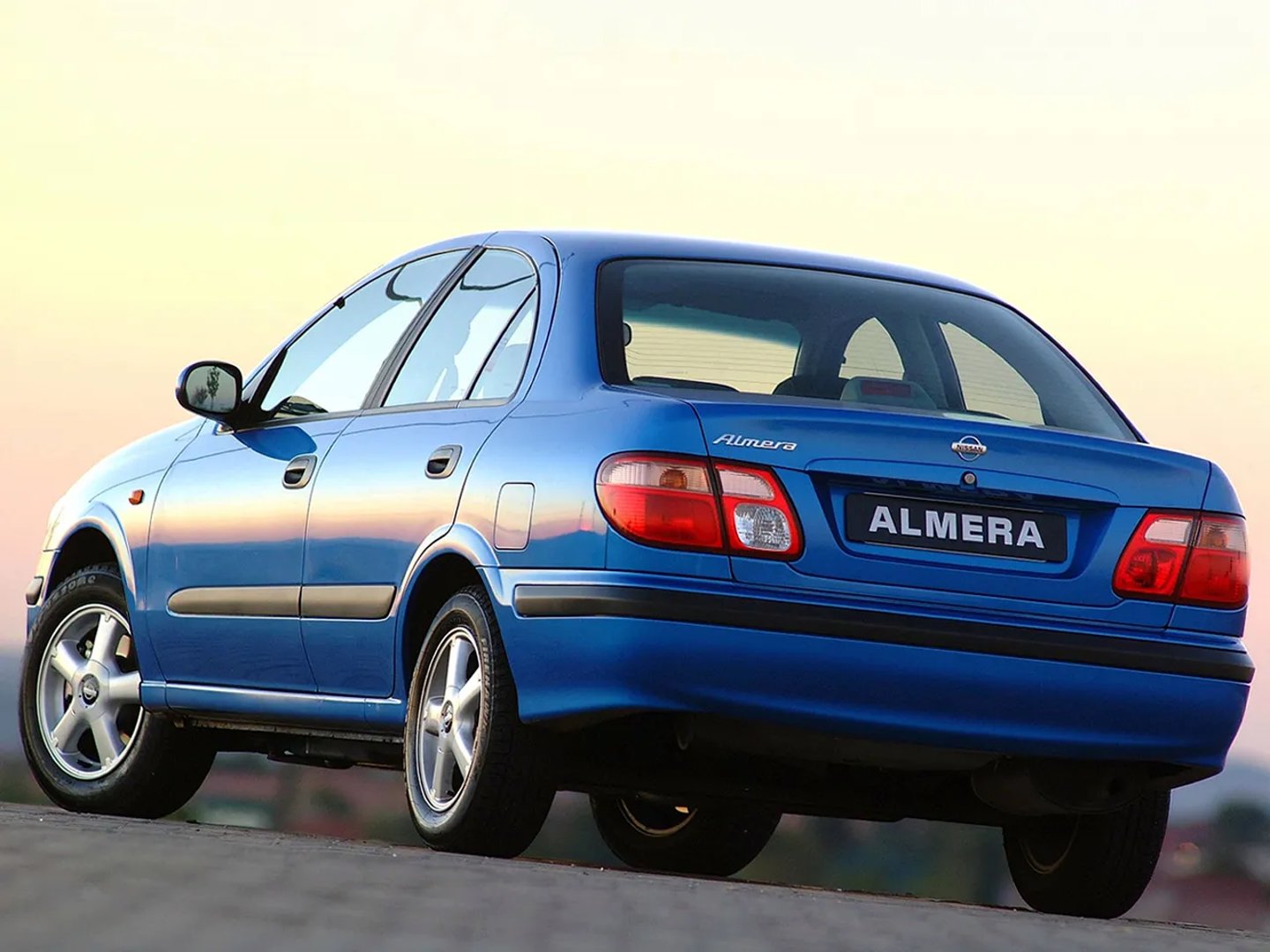 Nissan_Almera_2_generation__Sedan__3.jpg