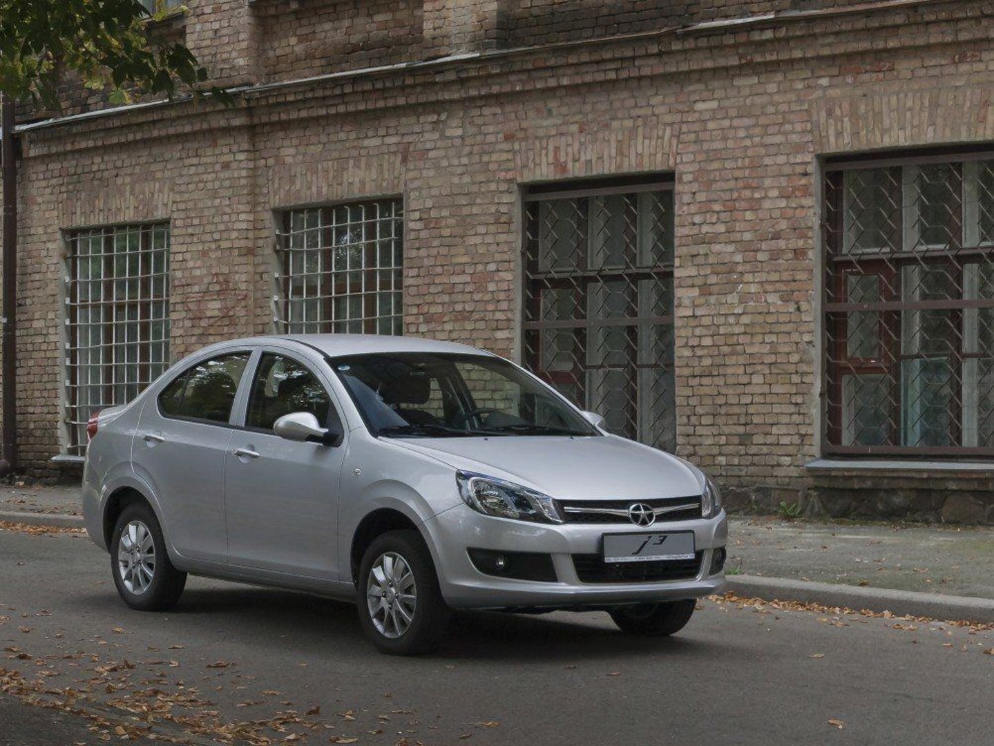 jac_J3_(Tongyue,Tojoy)_1_generation__Sedan__9.jpg
