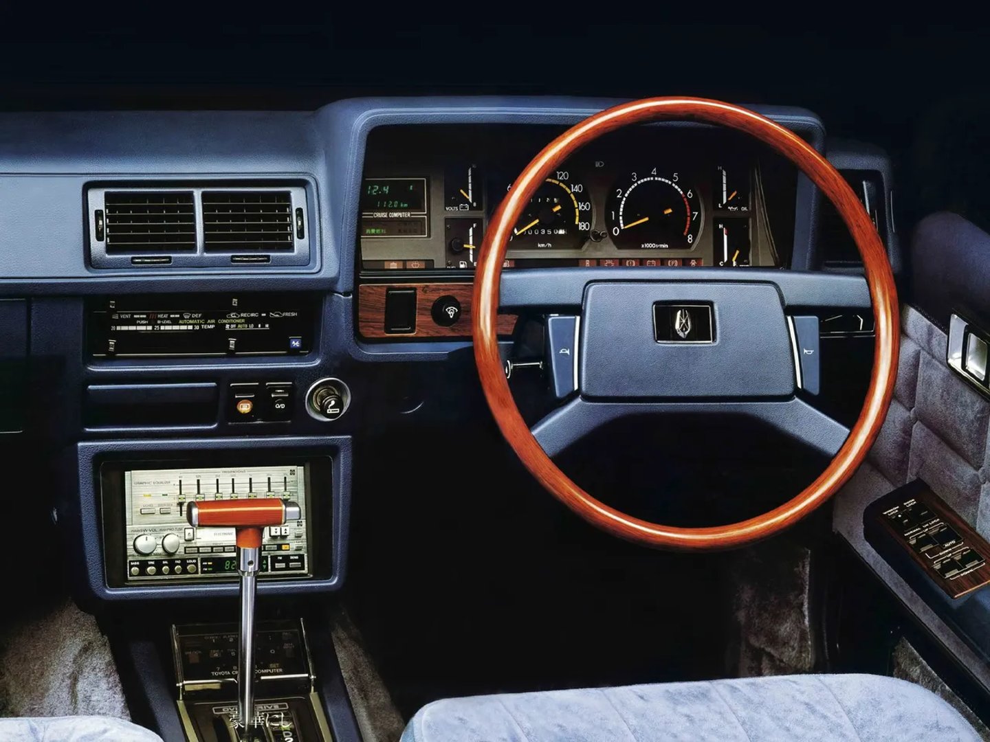 Toyota_Mark_II_4_generation__Sedan__7.jpg