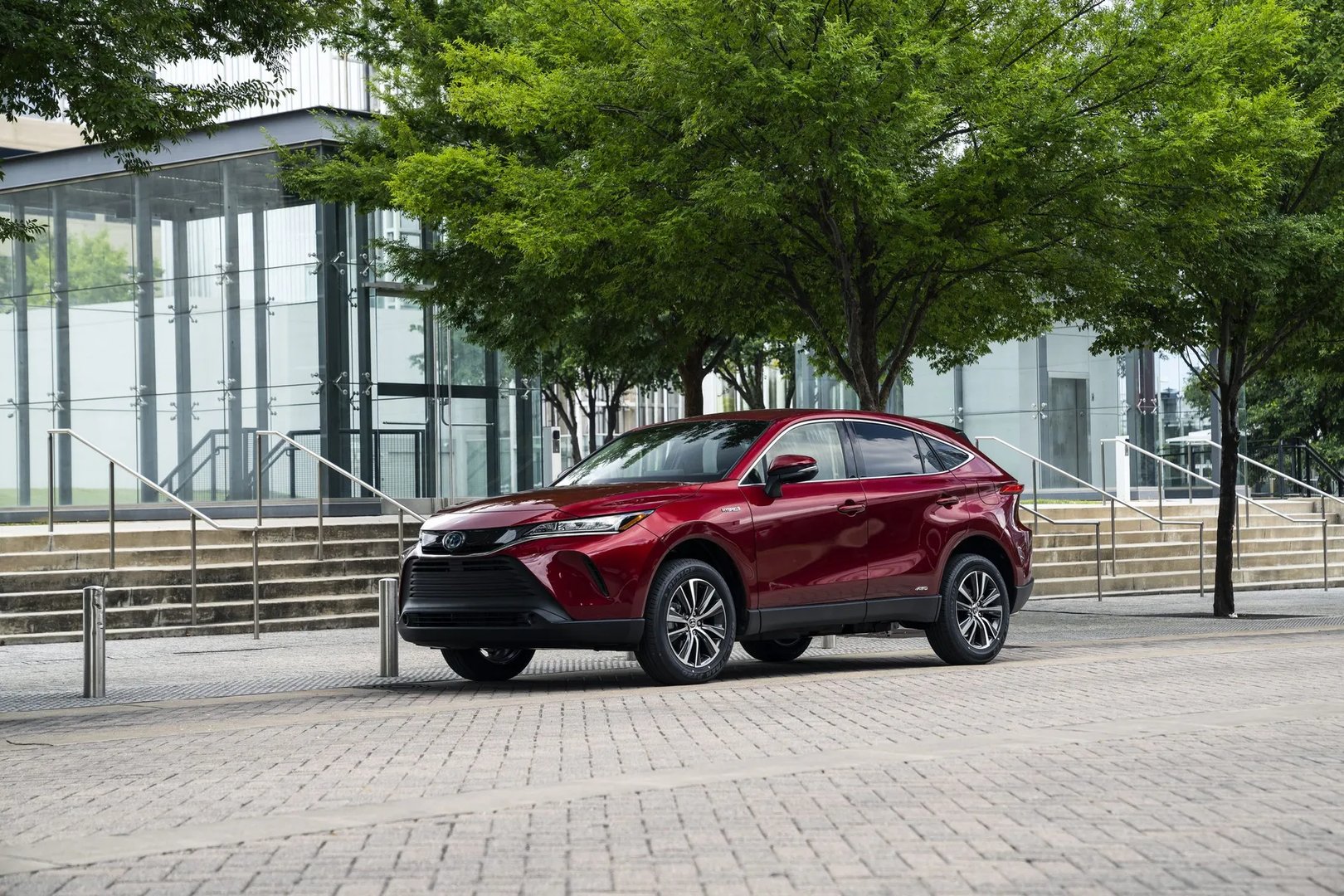 Toyota_Venza_2_generation__SUV_5-doors__6.jpg