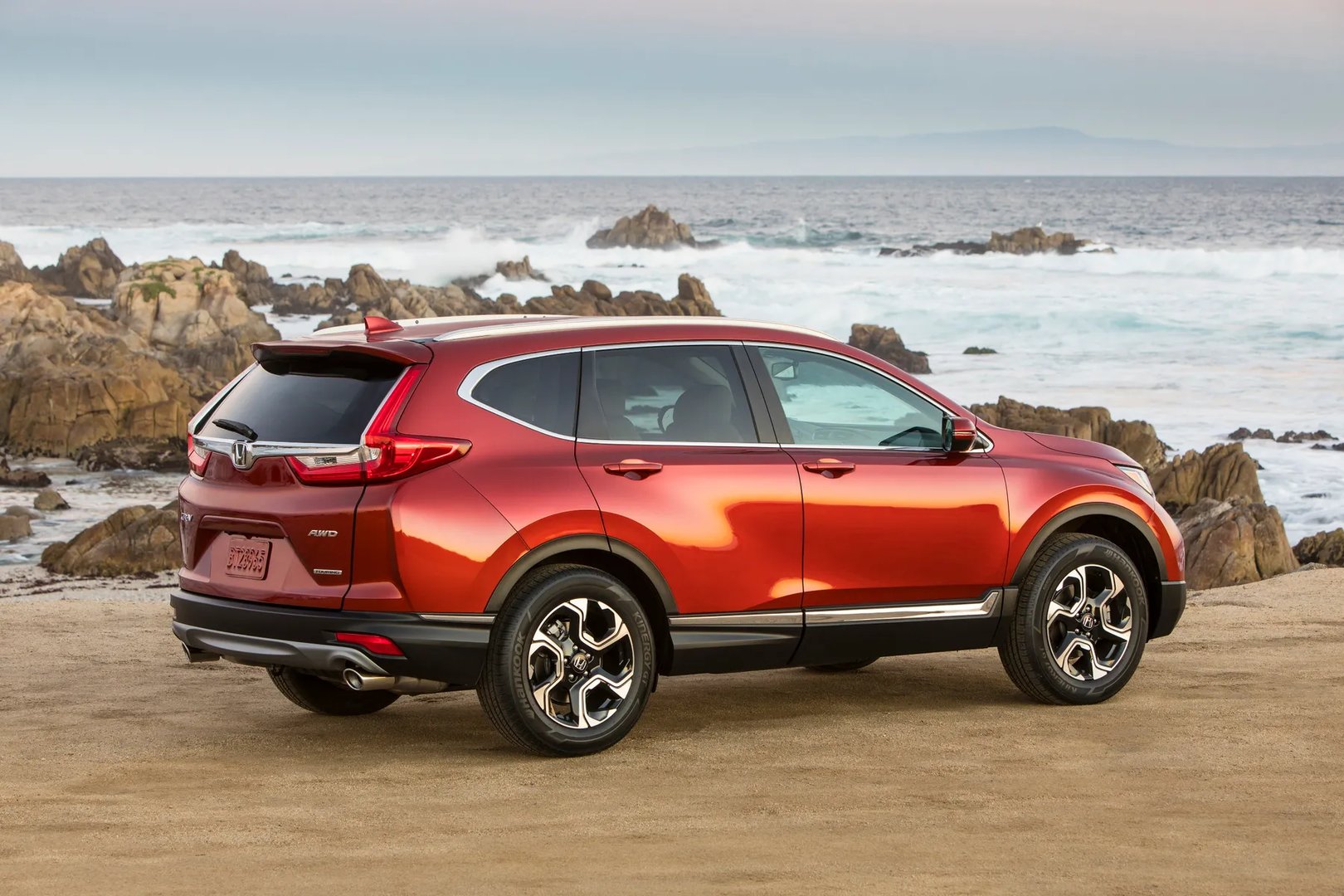 Honda_CR-V_5_generation__SUV_5-doors__3.jpg