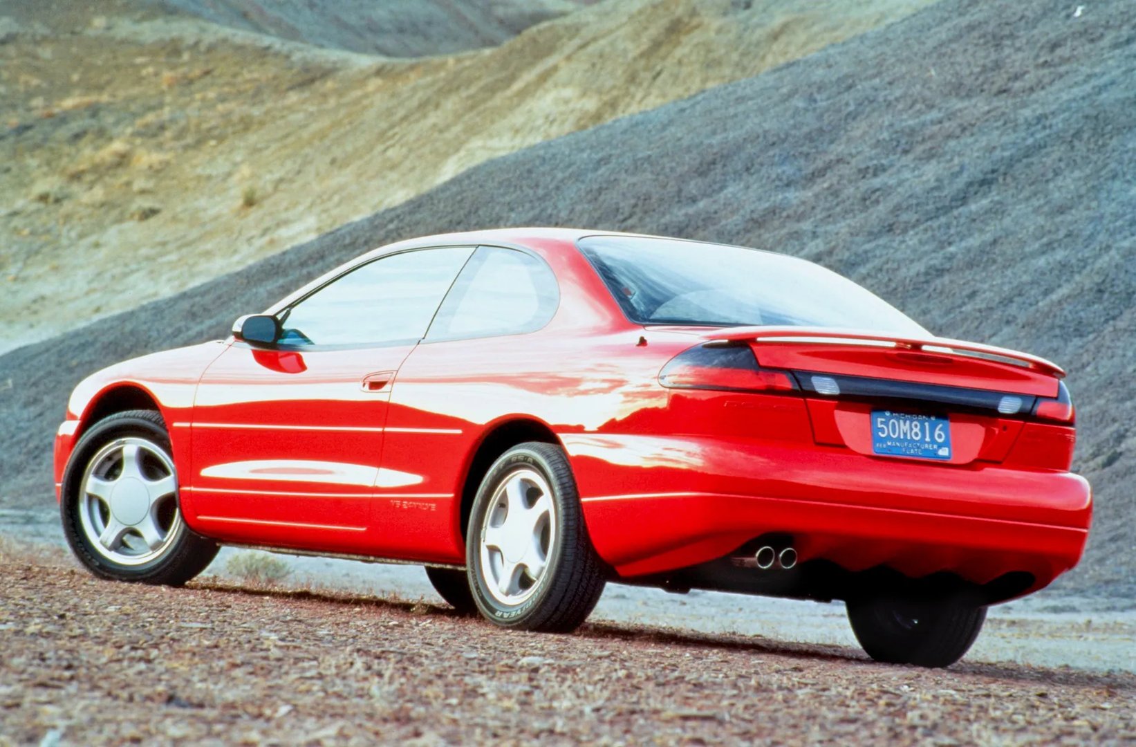 Dodge_Avenger_1_generation__Coupe__2.jpg