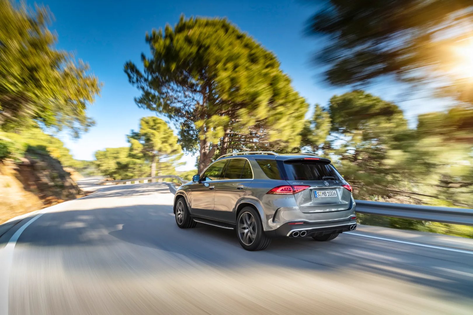Mercedes_GLE_AMG_2_generation__SUV_5-doors__9.jpg