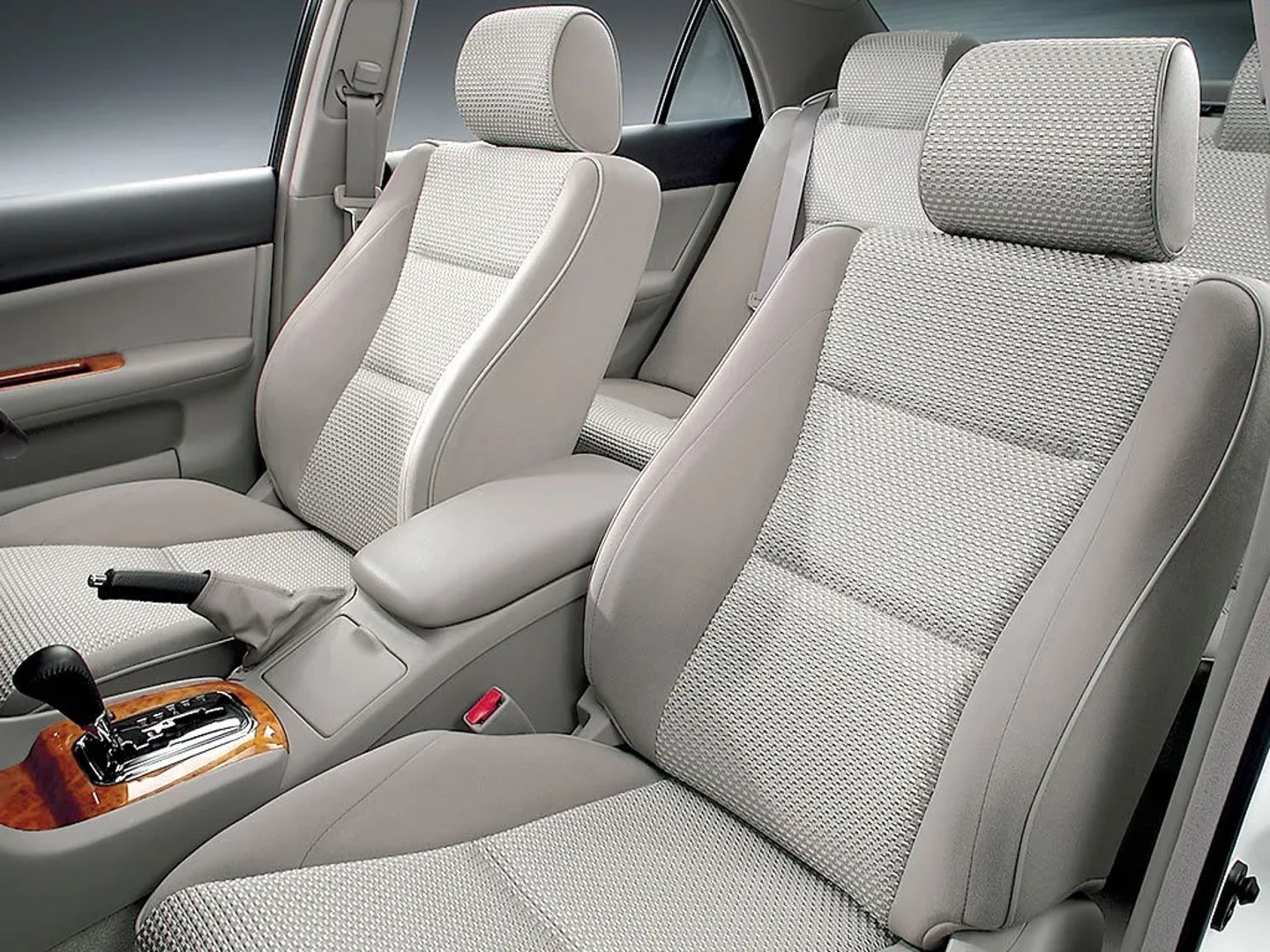 Toyota_Verossa_1_generation__Sedan__9.jpg