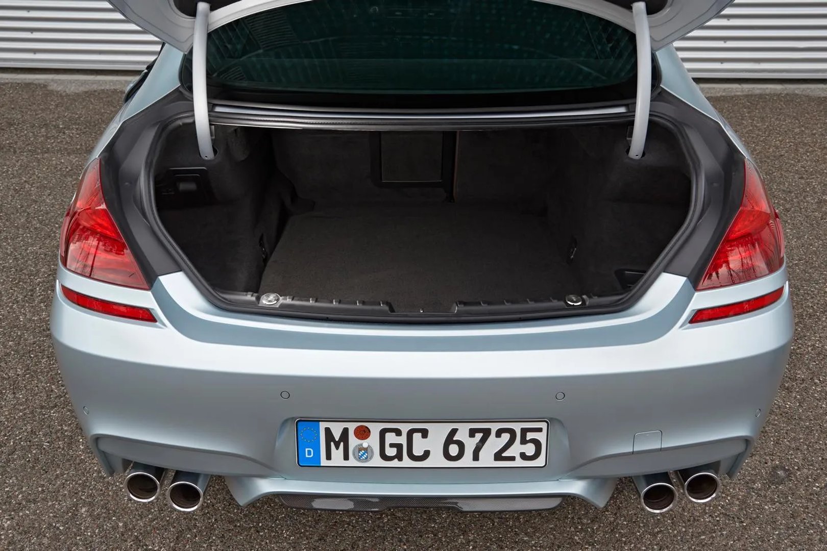 BMW_M6_3_generation__Sedan__6.jpg
