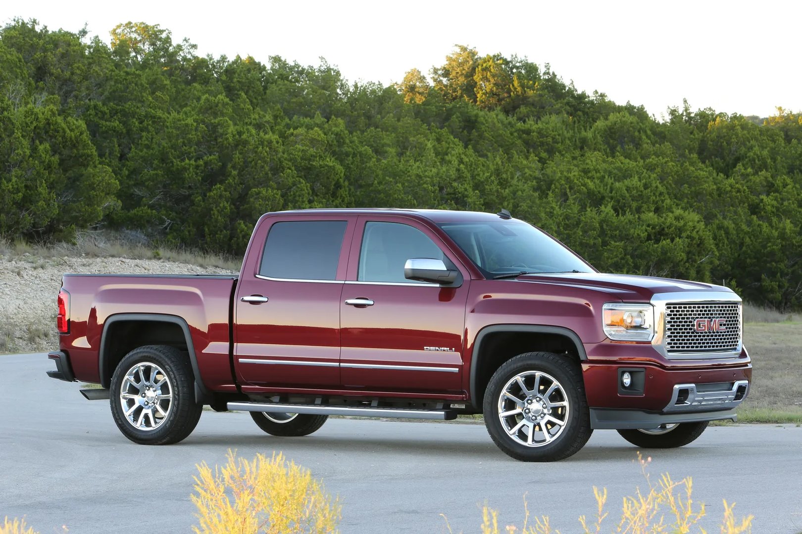 GMC_Sierra_3_generation__Pickup_double-cab__3.jpg